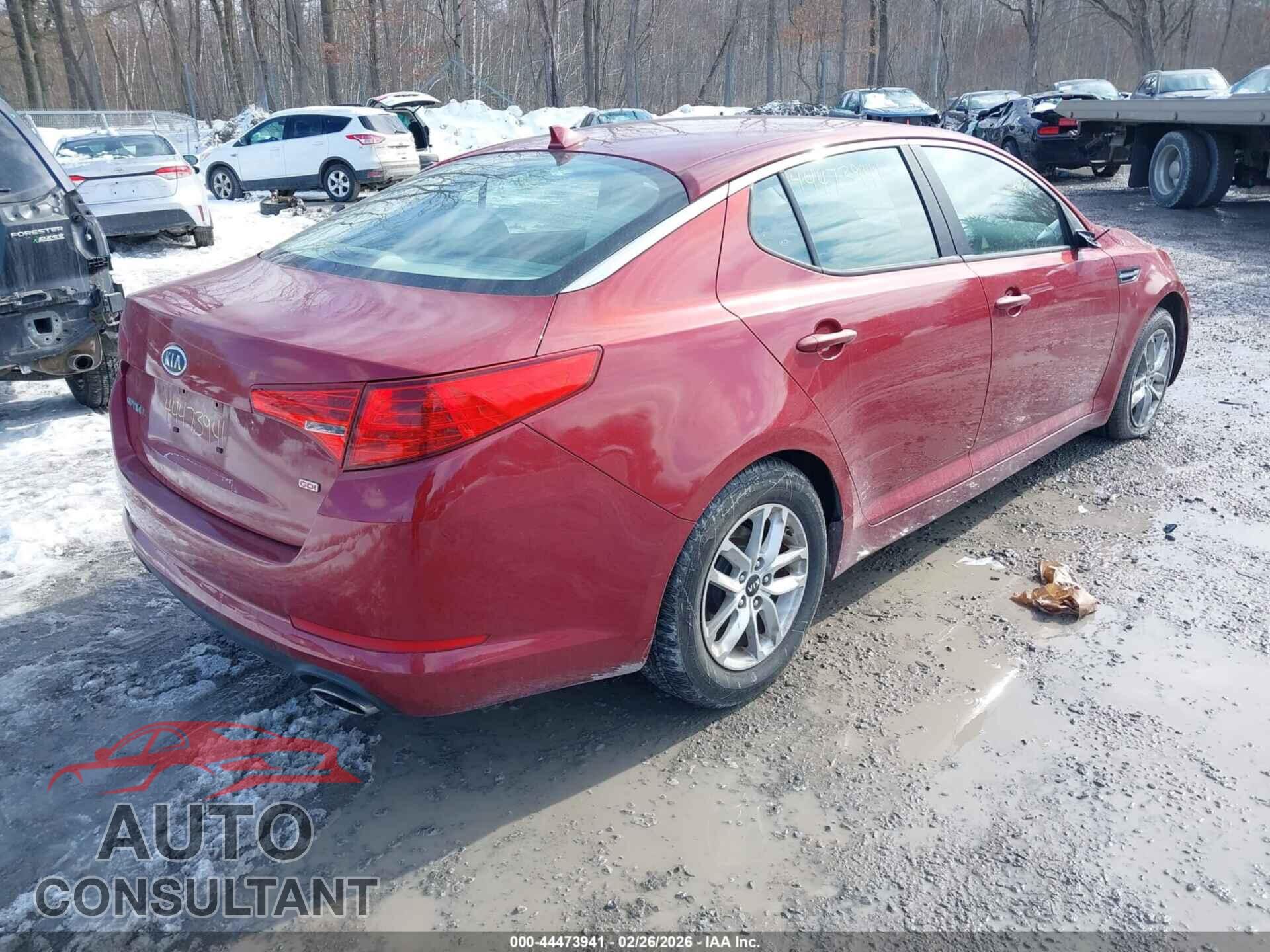 KIA OPTIMA 2011 - KNAGM4A78B5084058