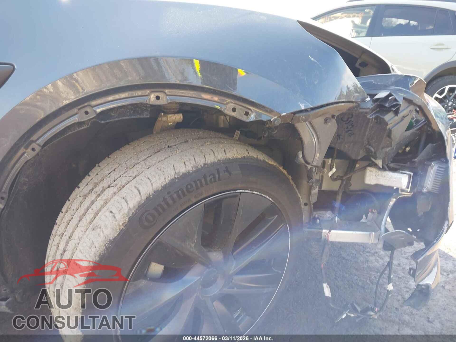 TESLA MODEL Y 2024 - 7SAYGDEE3RF158263