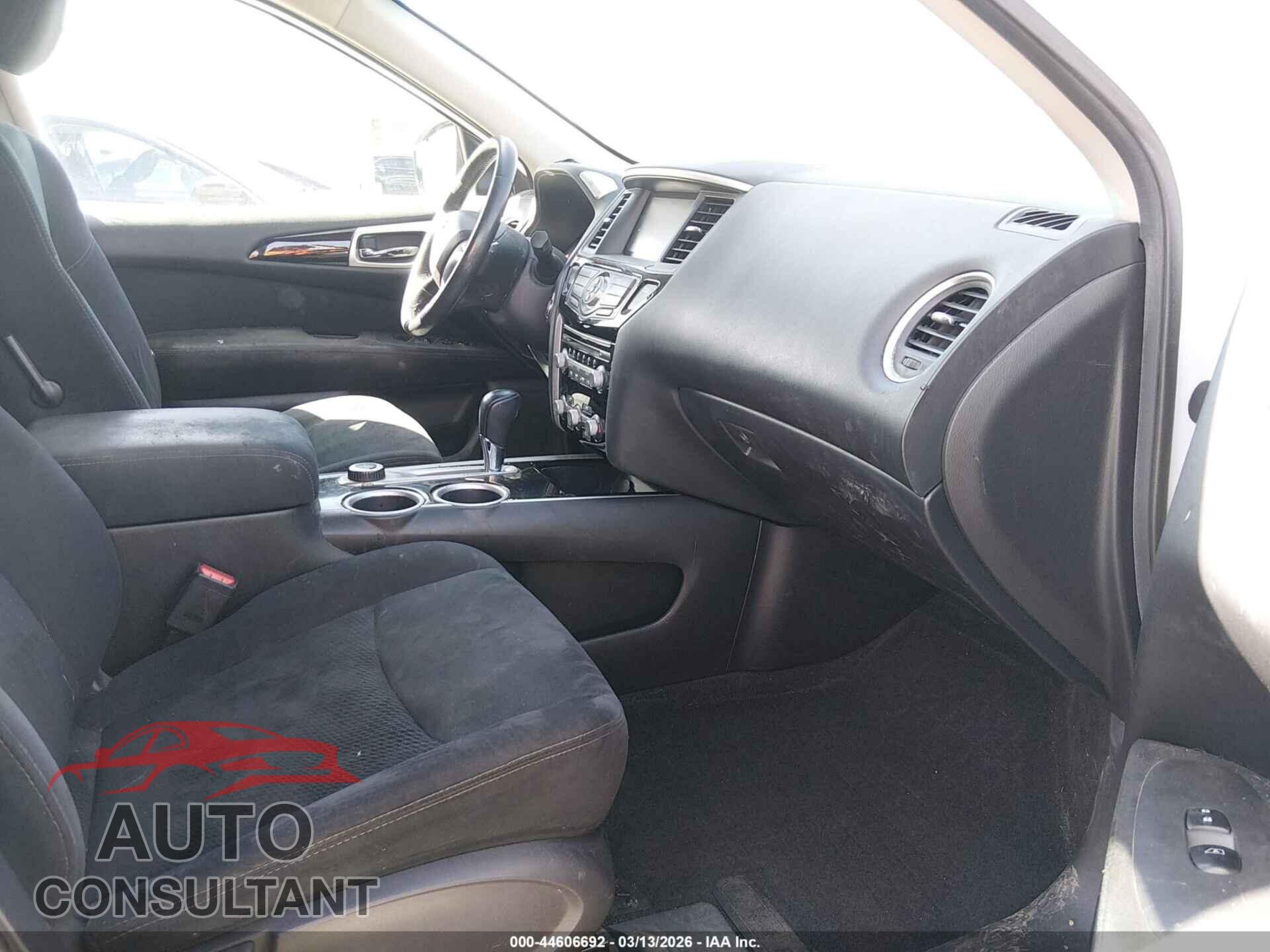 NISSAN PATHFINDER 2013 - 5N1AR2MM0DC645878