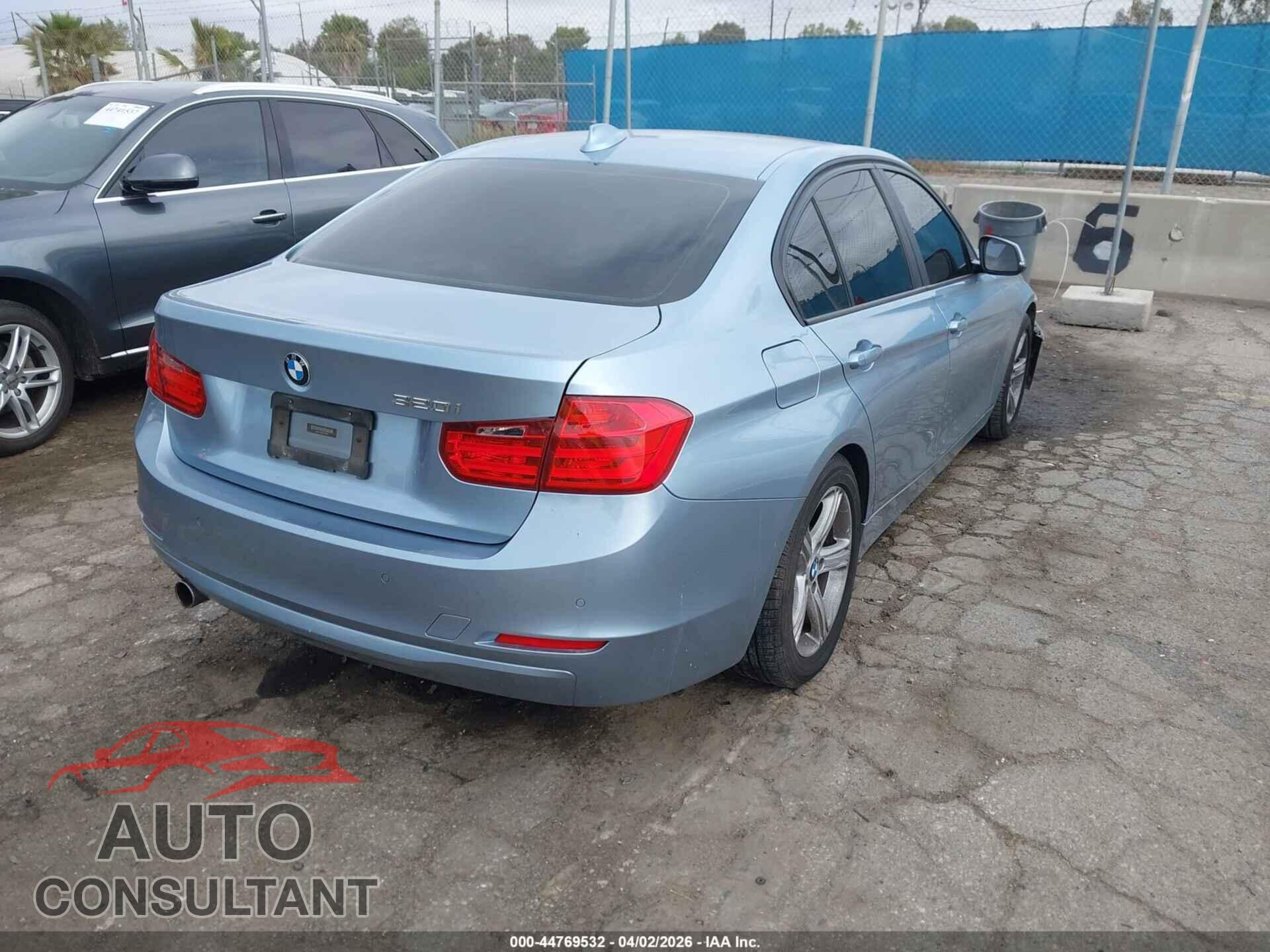 BMW 320I 2015 - WBA3B1C50FK136403