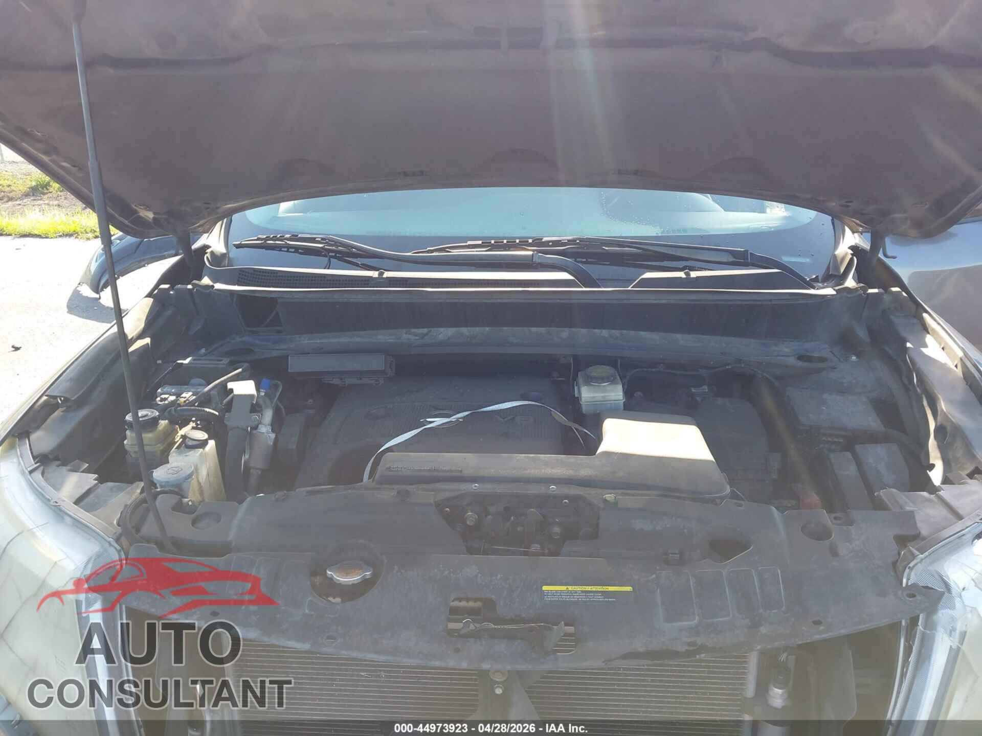 NISSAN PATHFINDER 2015 - 5N1AR2MN6FC701642