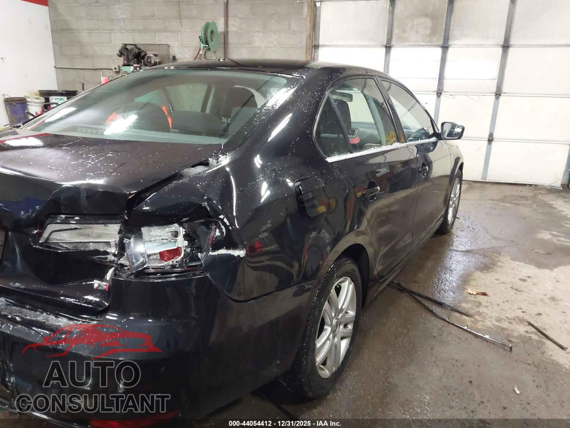 VOLKSWAGEN JETTA 2017 - 3VW2B7AJ6HM261884