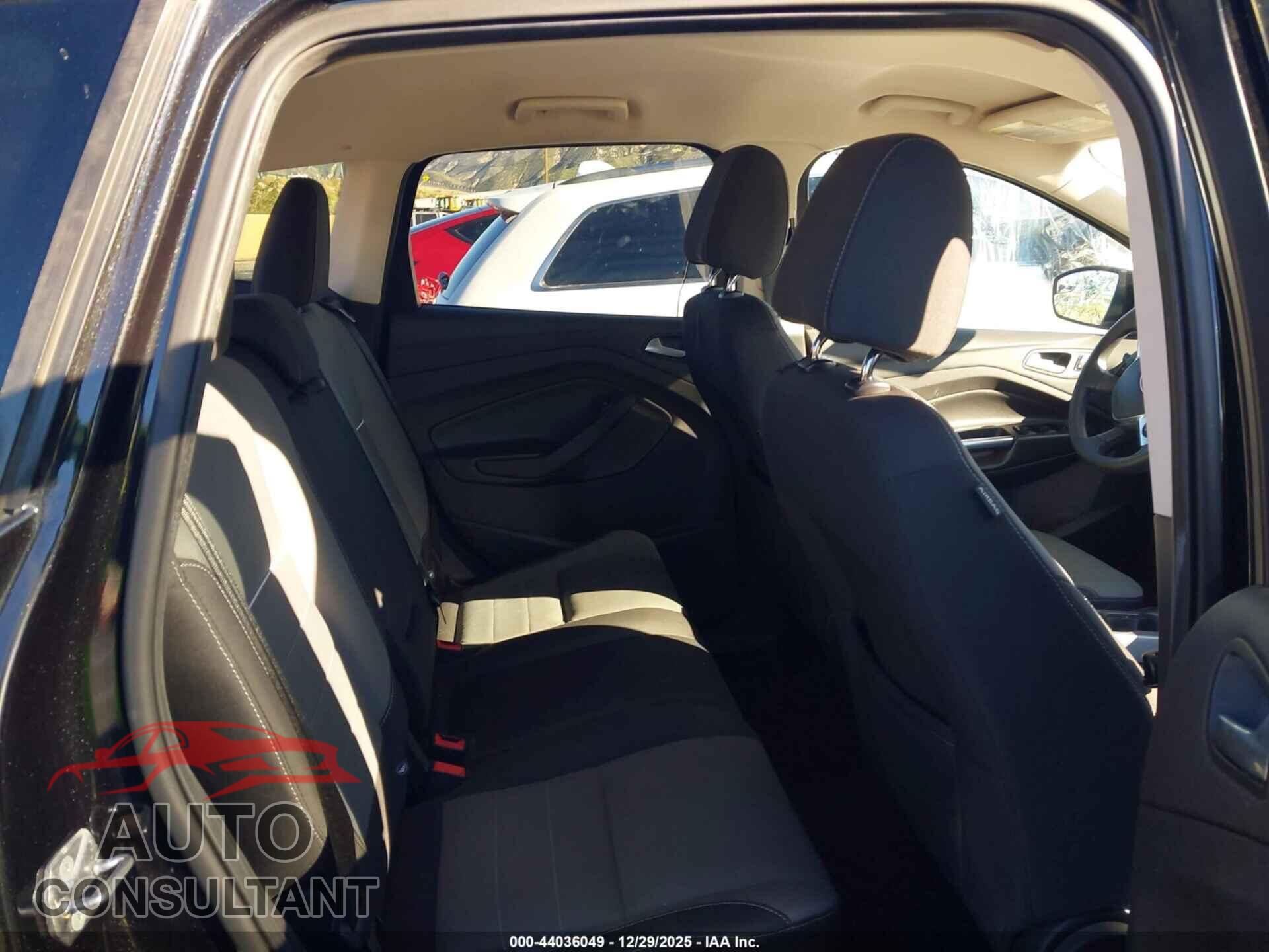 FORD ESCAPE 2015 - 1FMCU0GX4FUC43408