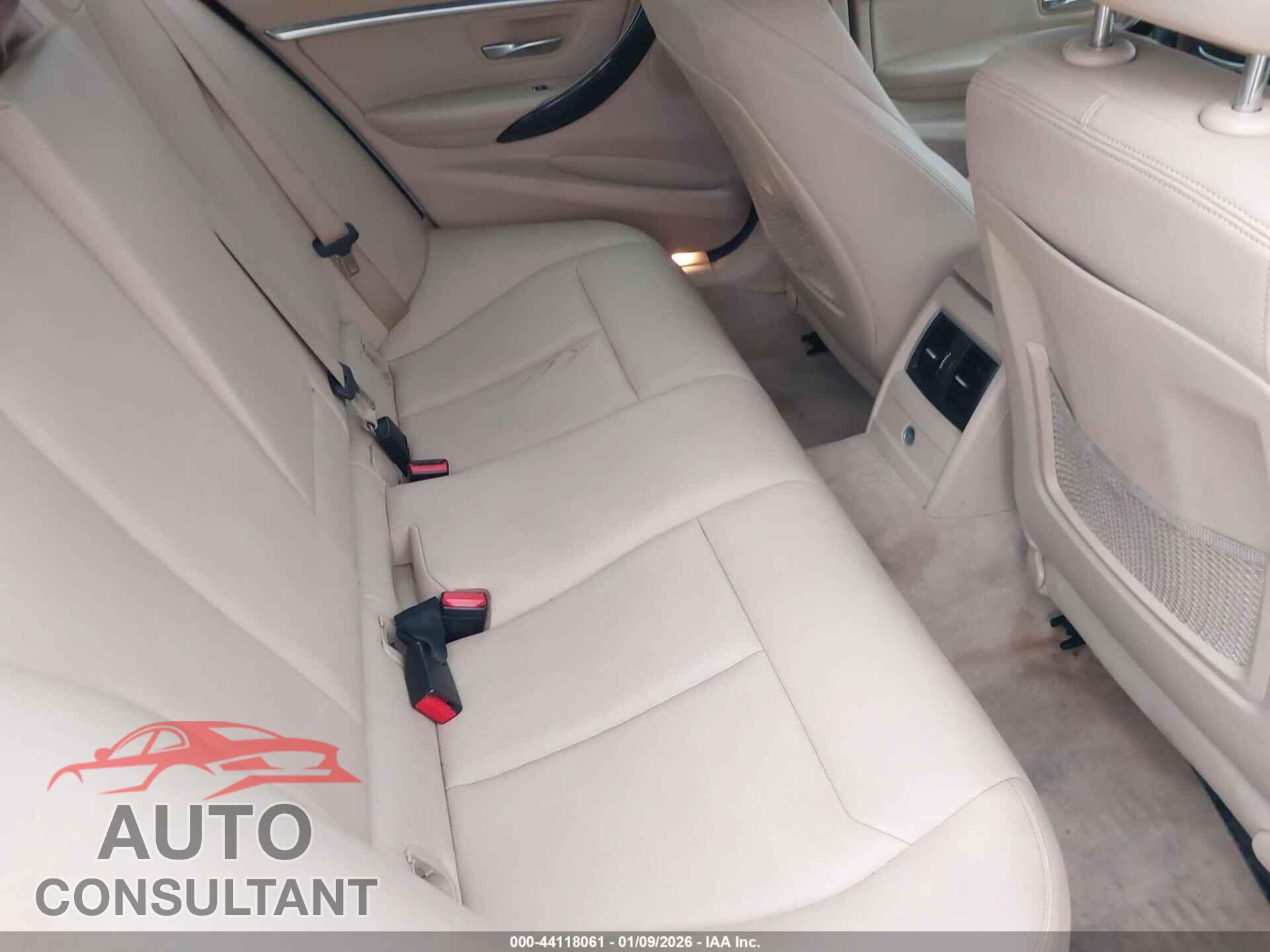 BMW 328I 2016 - WBA8E9G54GNT83882
