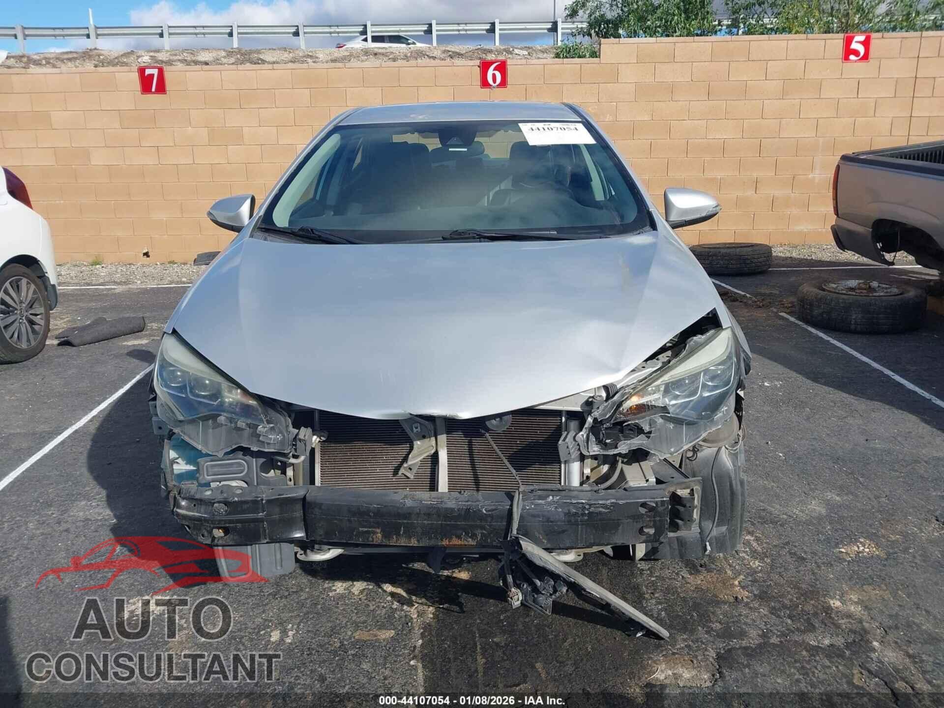 TOYOTA COROLLA 2017 - 5YFBURHE9HP690270