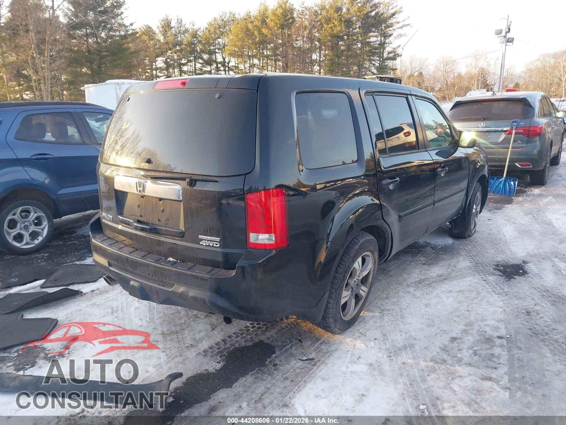 HONDA PILOT 2015 - 5FNYF4H30FB079090