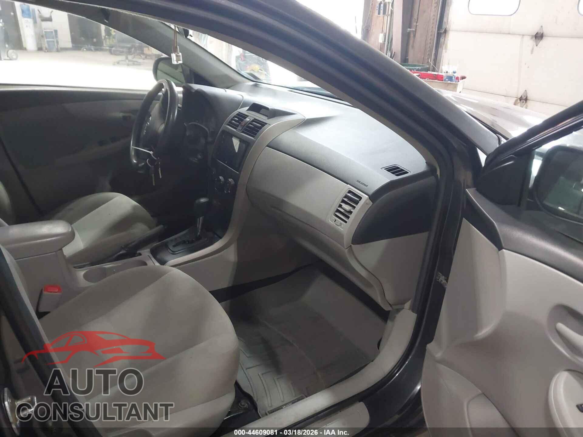TOYOTA COROLLA 2013 - 2T1BU4EE3DC018755