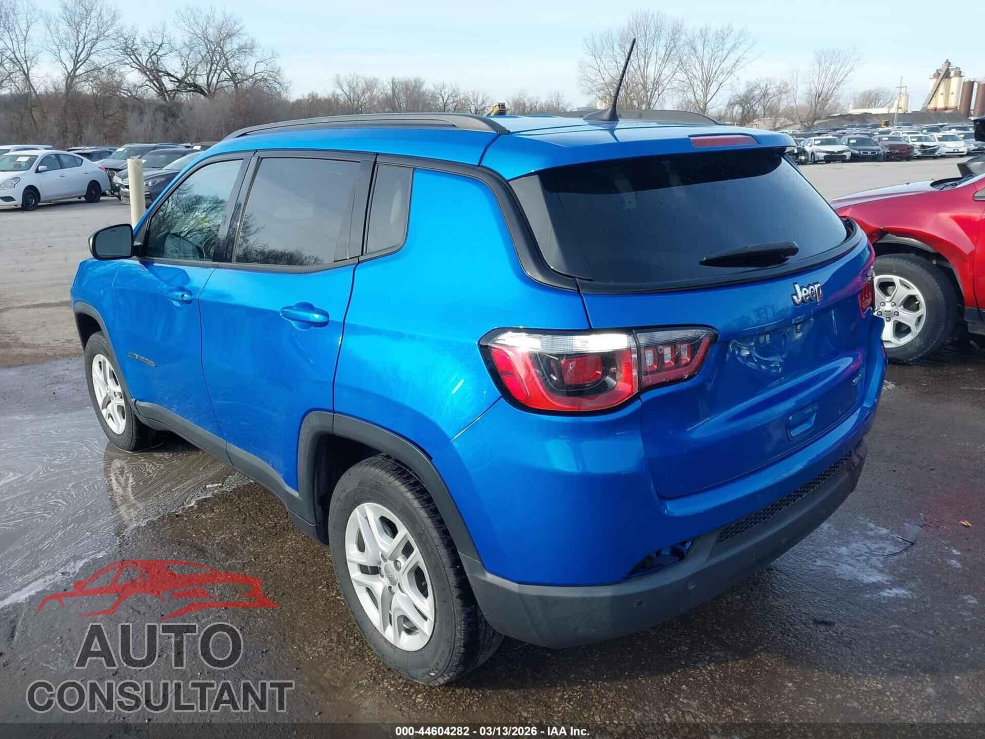 JEEP COMPASS 2018 - 3C4NJCAB9JT351420