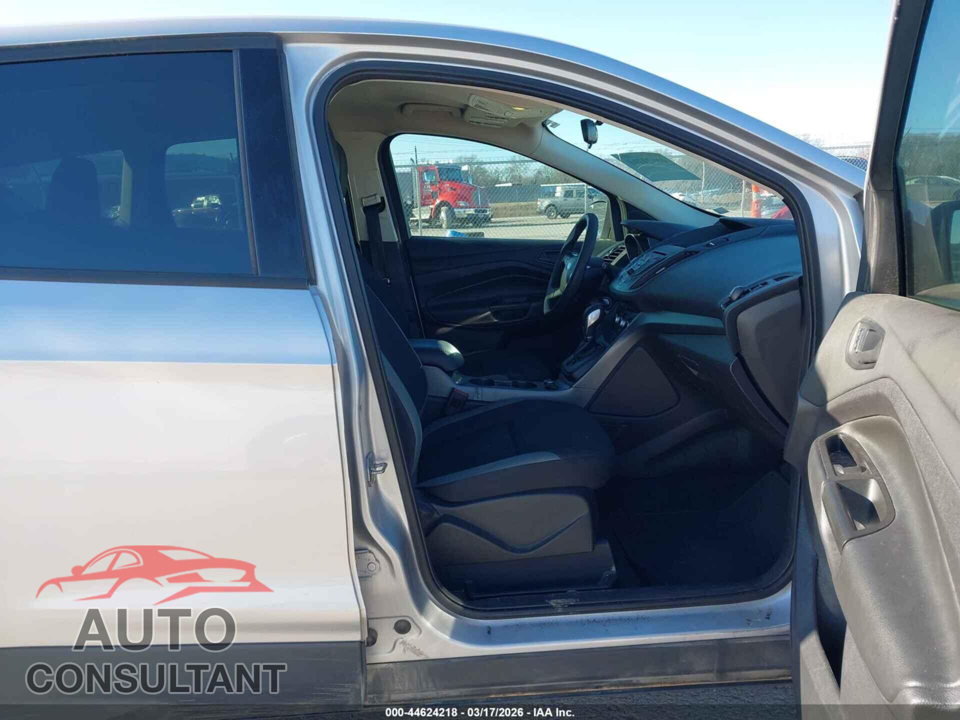 FORD ESCAPE 2016 - 1FMCU0F71GUB47304