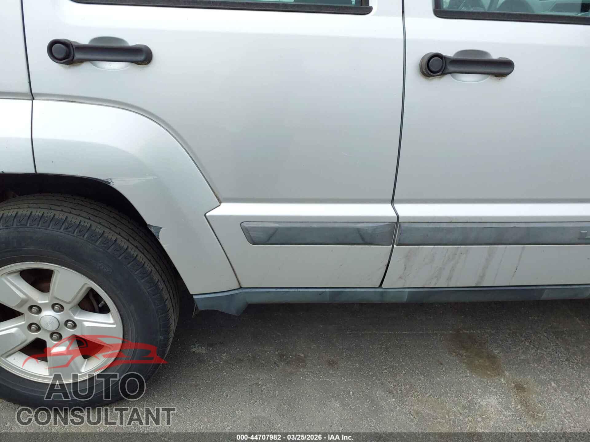 JEEP LIBERTY 2011 - 1J4PN2GK2BW528202