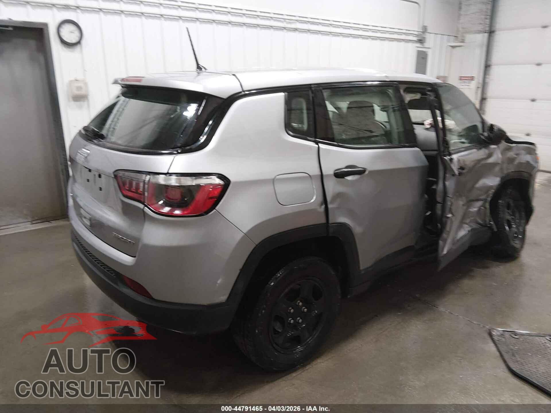 JEEP COMPASS 2018 - 3C4NJDAB8JT111765