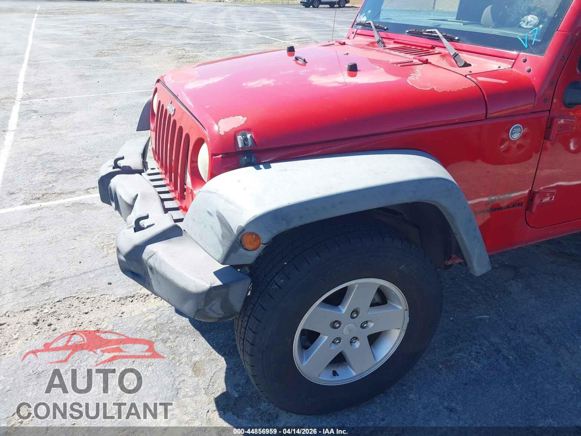 JEEP WRANGLER 2011 - 1J4AA2D15BL588909