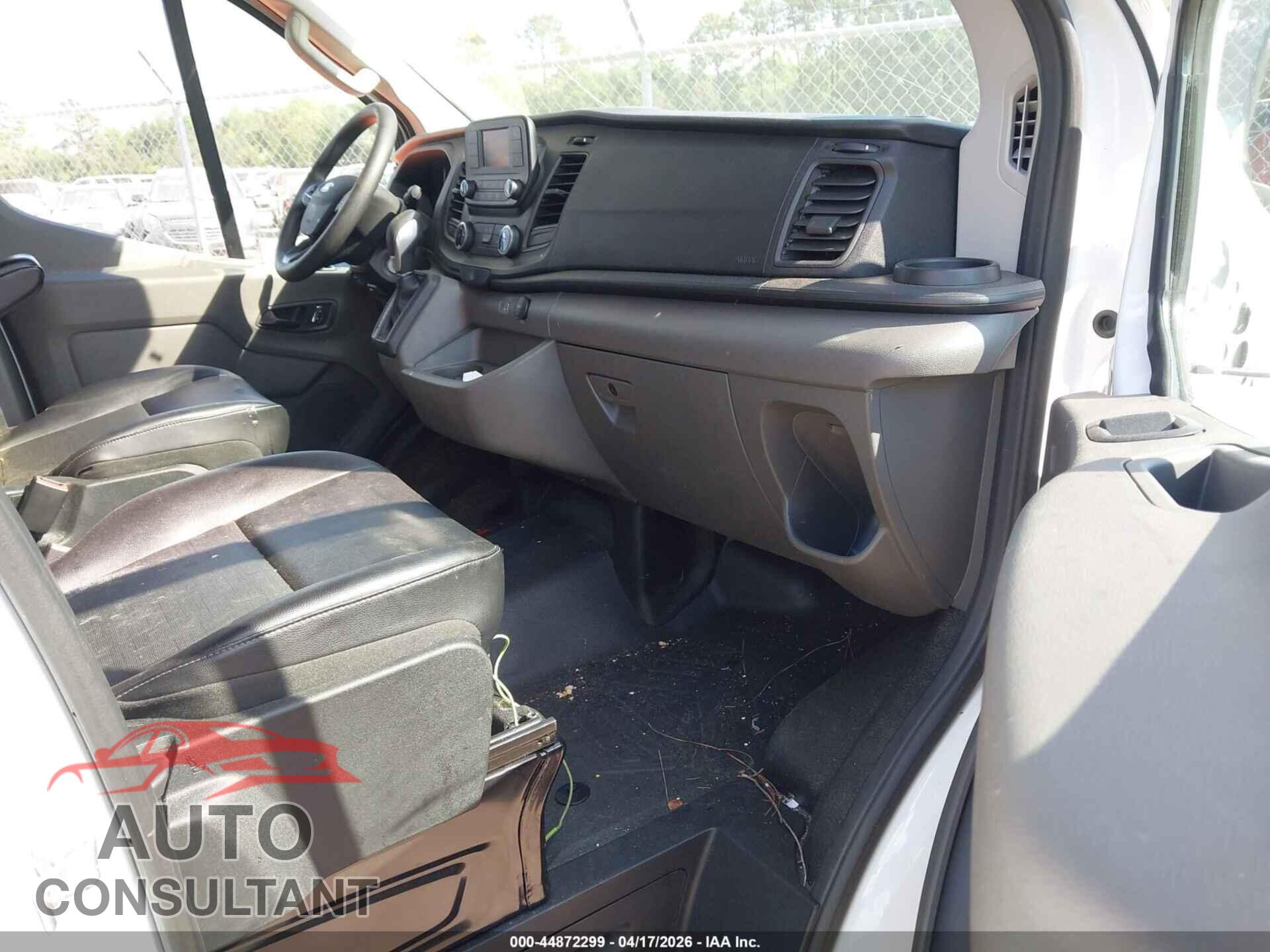 FORD TRANSIT-150 2024 - 1FTYE1Y89RKB58116