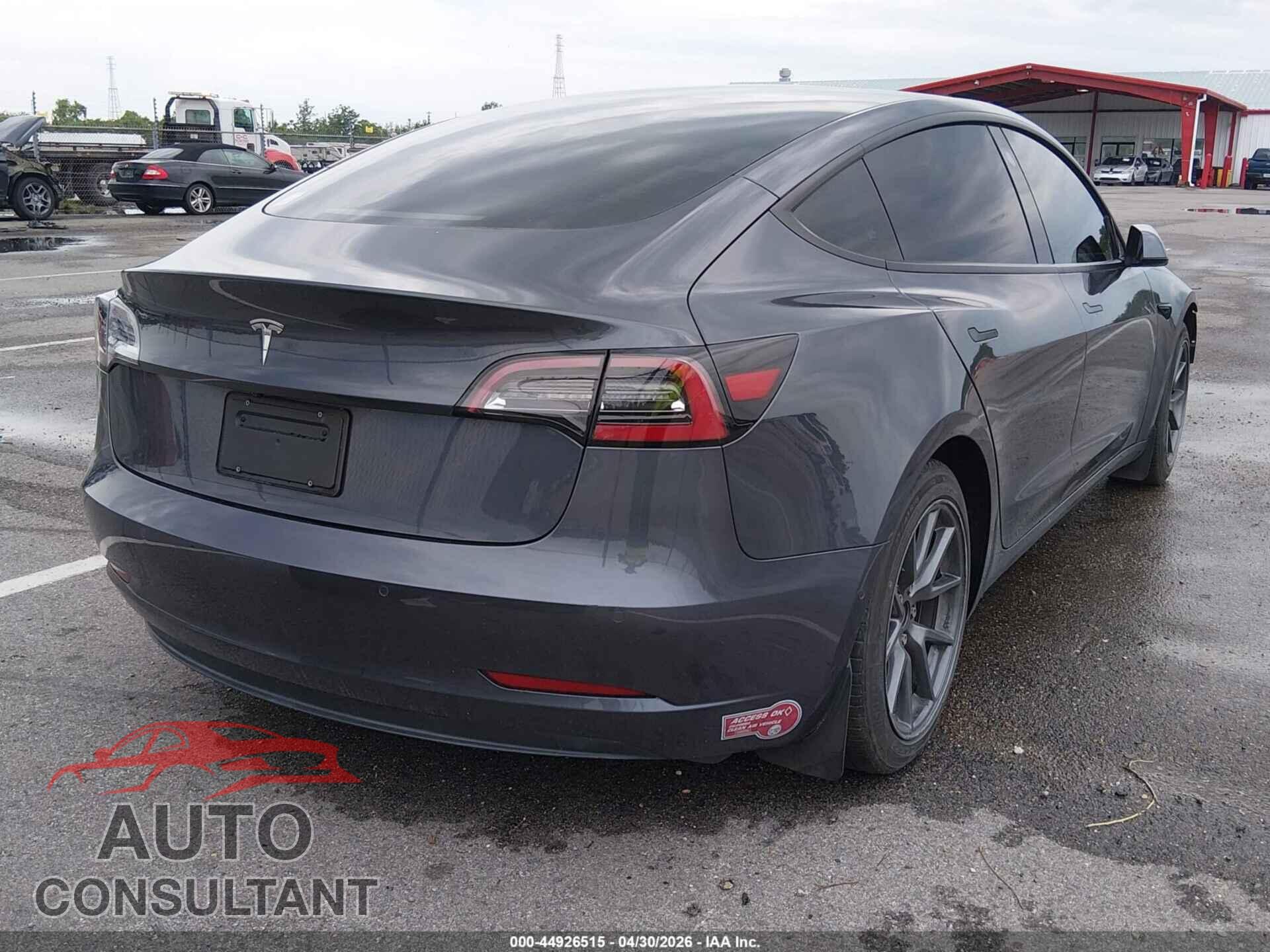 TESLA MODEL 3 2021 - 5YJ3E1EA5MF006261