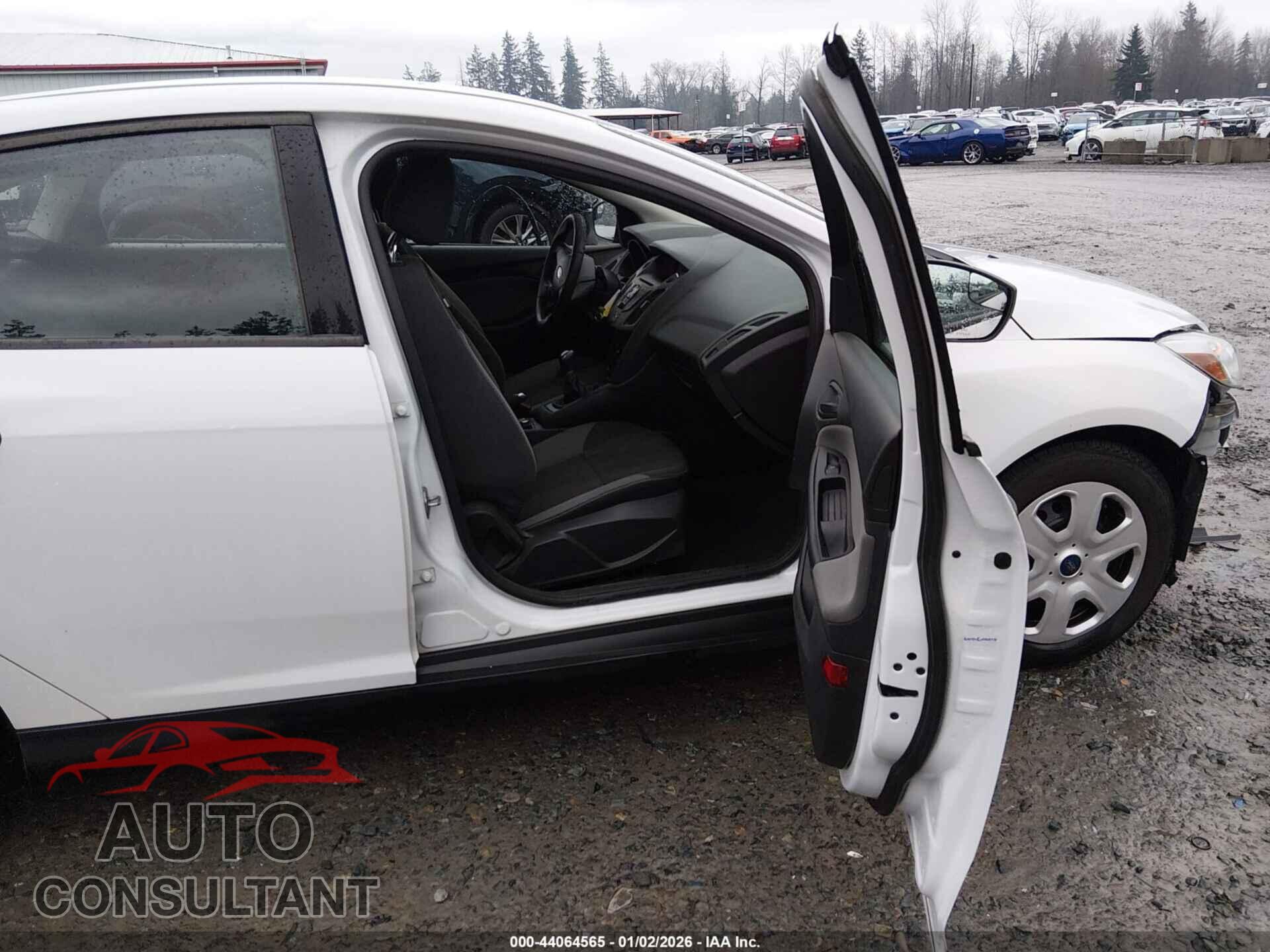 FORD FOCUS 2014 - 1FADP3E27EL355865