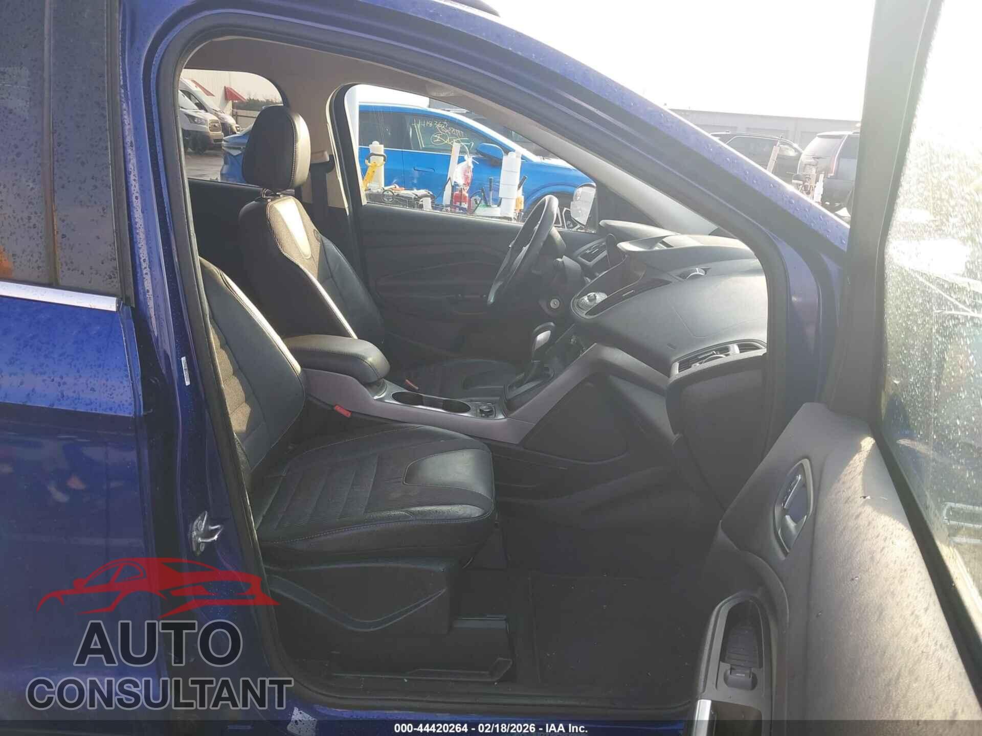 FORD ESCAPE 2015 - 1FMCU9G99FUB83745