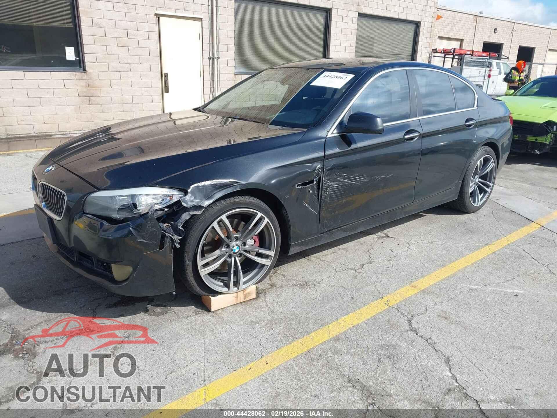 BMW 528I 2011 - WBAFR1C57BC739247