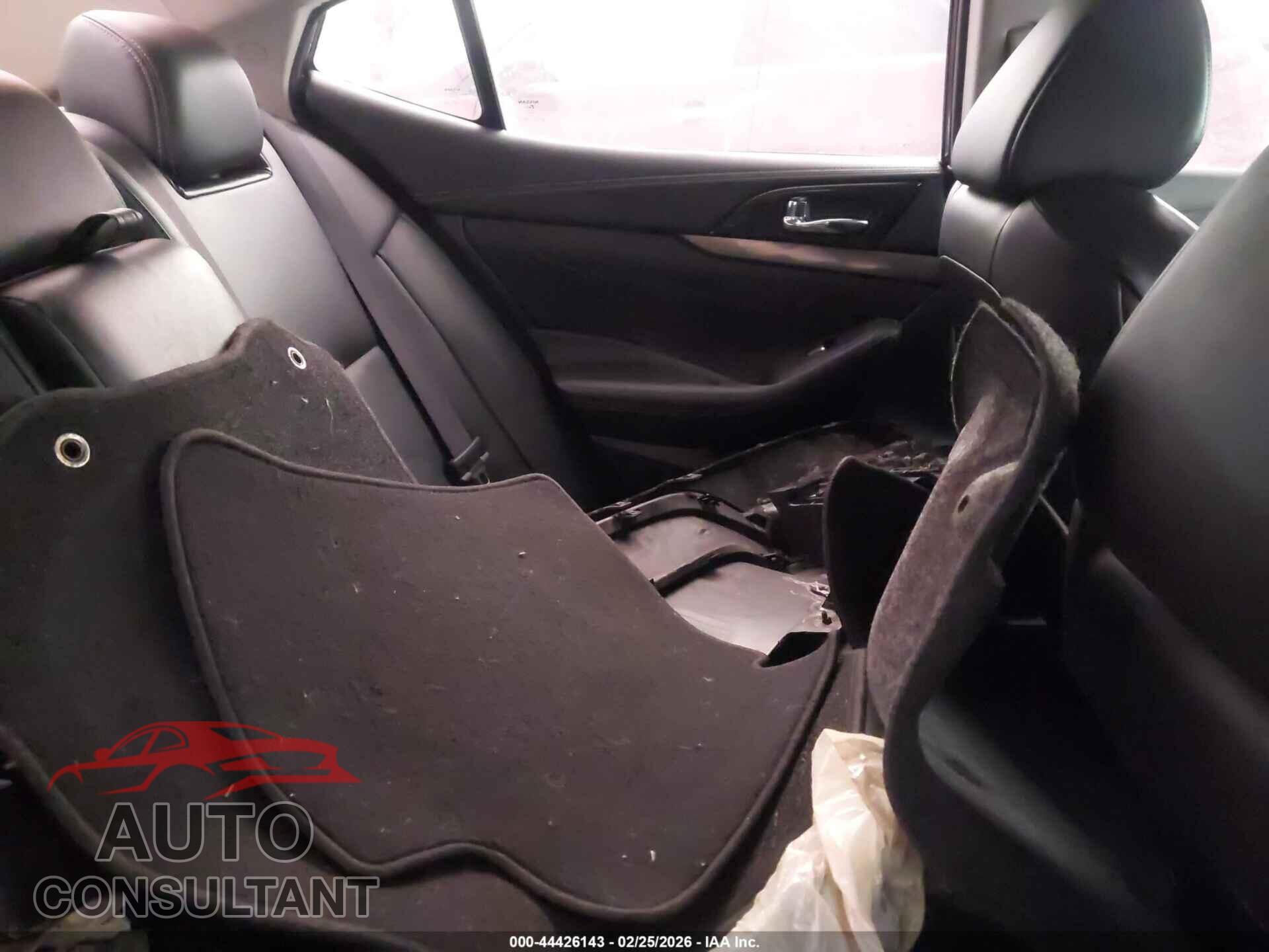 NISSAN MAXIMA 2019 - 1N4AA6AV5KC380099