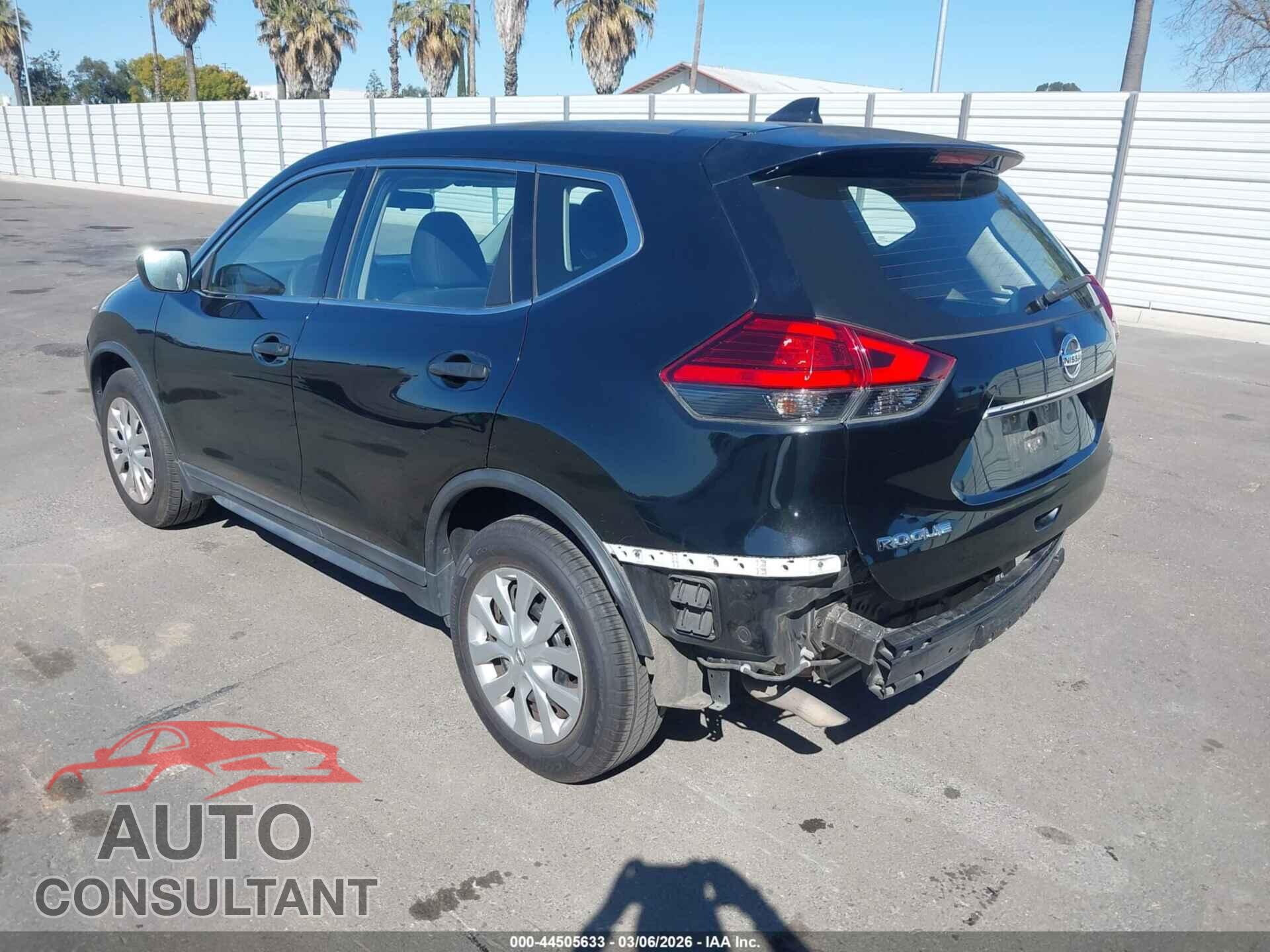 NISSAN ROGUE 2017 - KNMAT2MV0HP557085