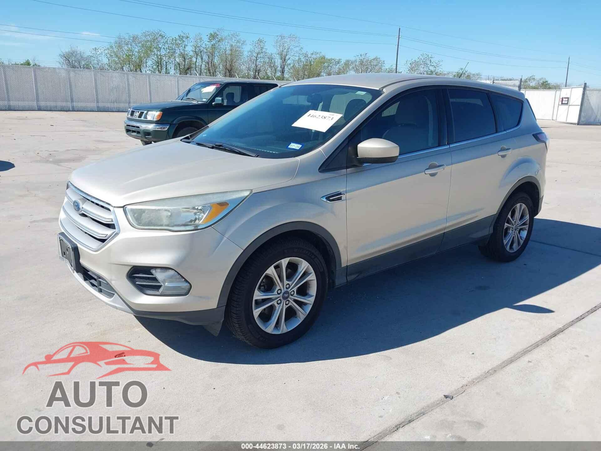 FORD ESCAPE 2017 - 1FMCU0GD3HUC10263