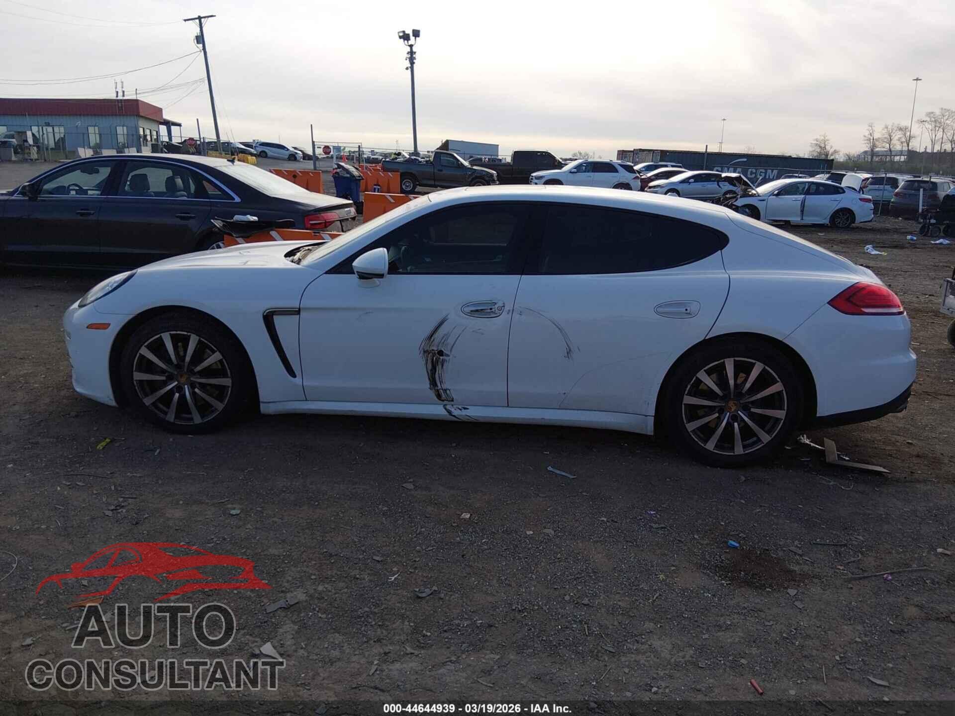 PORSCHE PANAMERA 2015 - WP0AA2A72FL005197