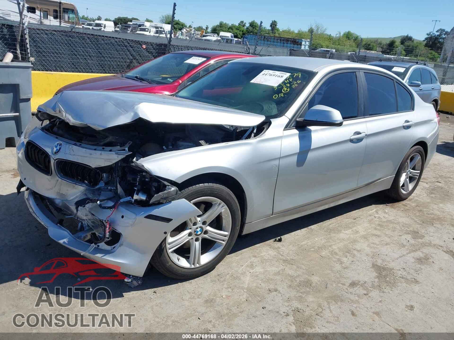 BMW 320I 2015 - WBA3B1C52FK136032
