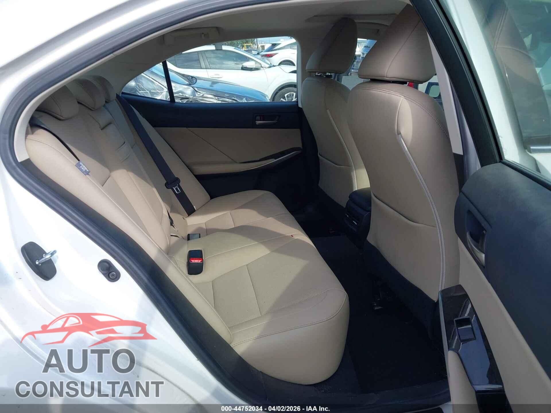 LEXUS IS 300 2020 - JTHAA1D29L5102289