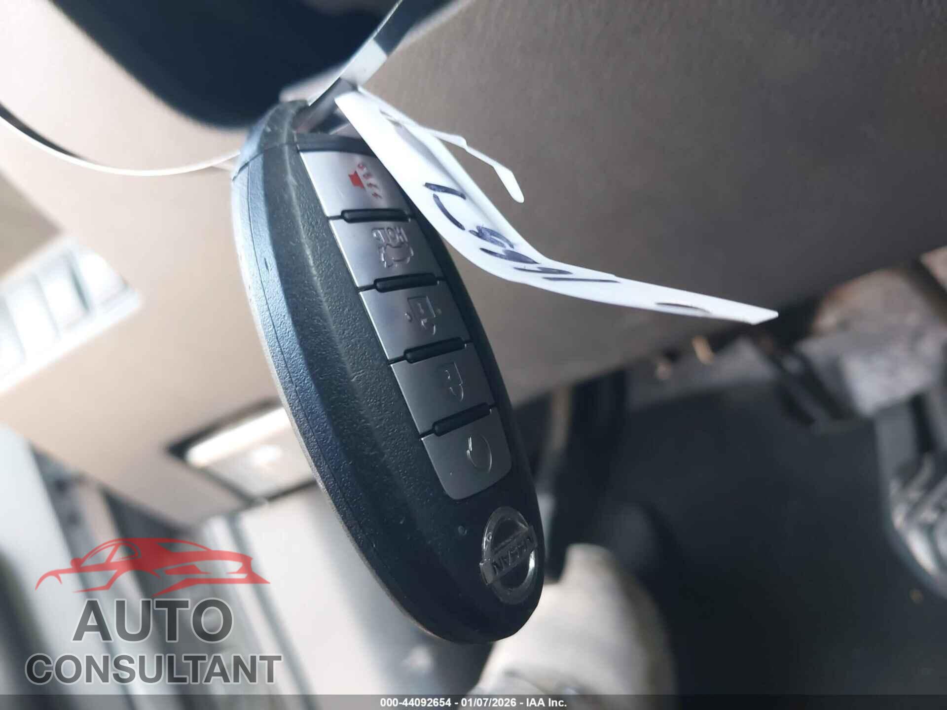 NISSAN ROGUE 2019 - KNMAT2MT6KP537901