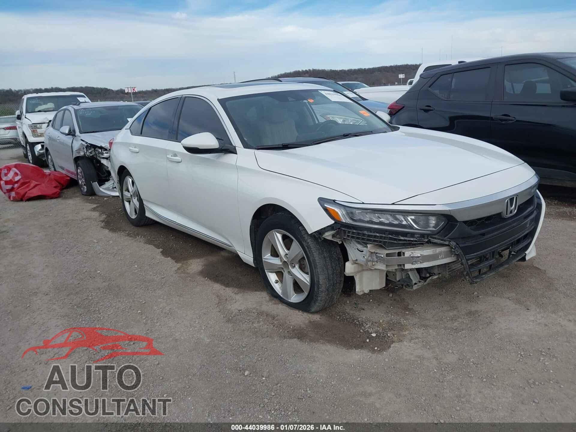 HONDA ACCORD 2018 - 1HGCV2F55JA043324