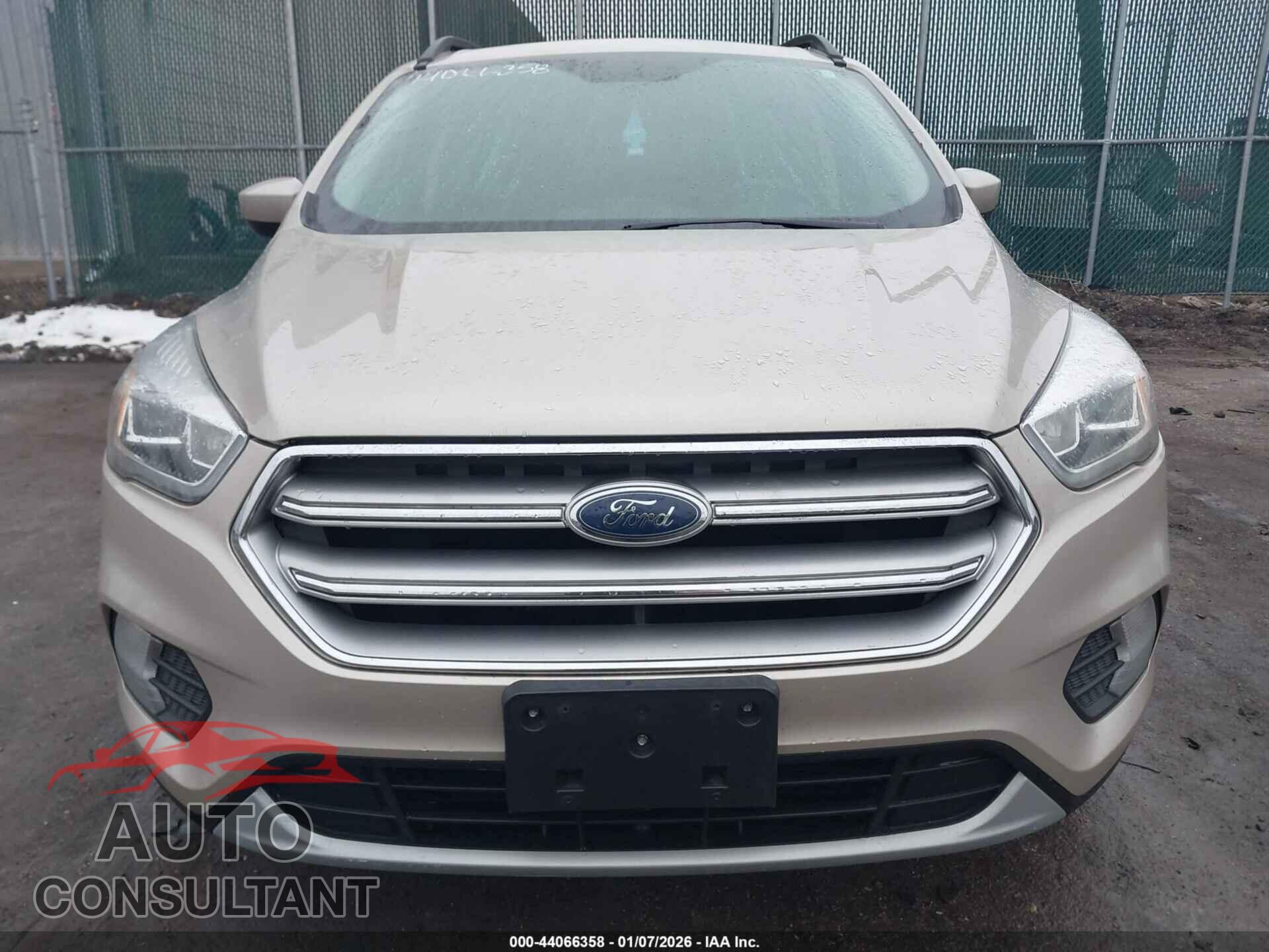FORD ESCAPE 2017 - 1FMCU0GD1HUB78185