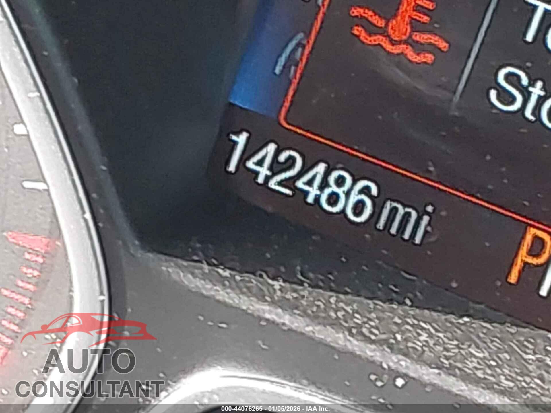 FORD ESCAPE 2017 - 1FMCU9JD1HUA77449