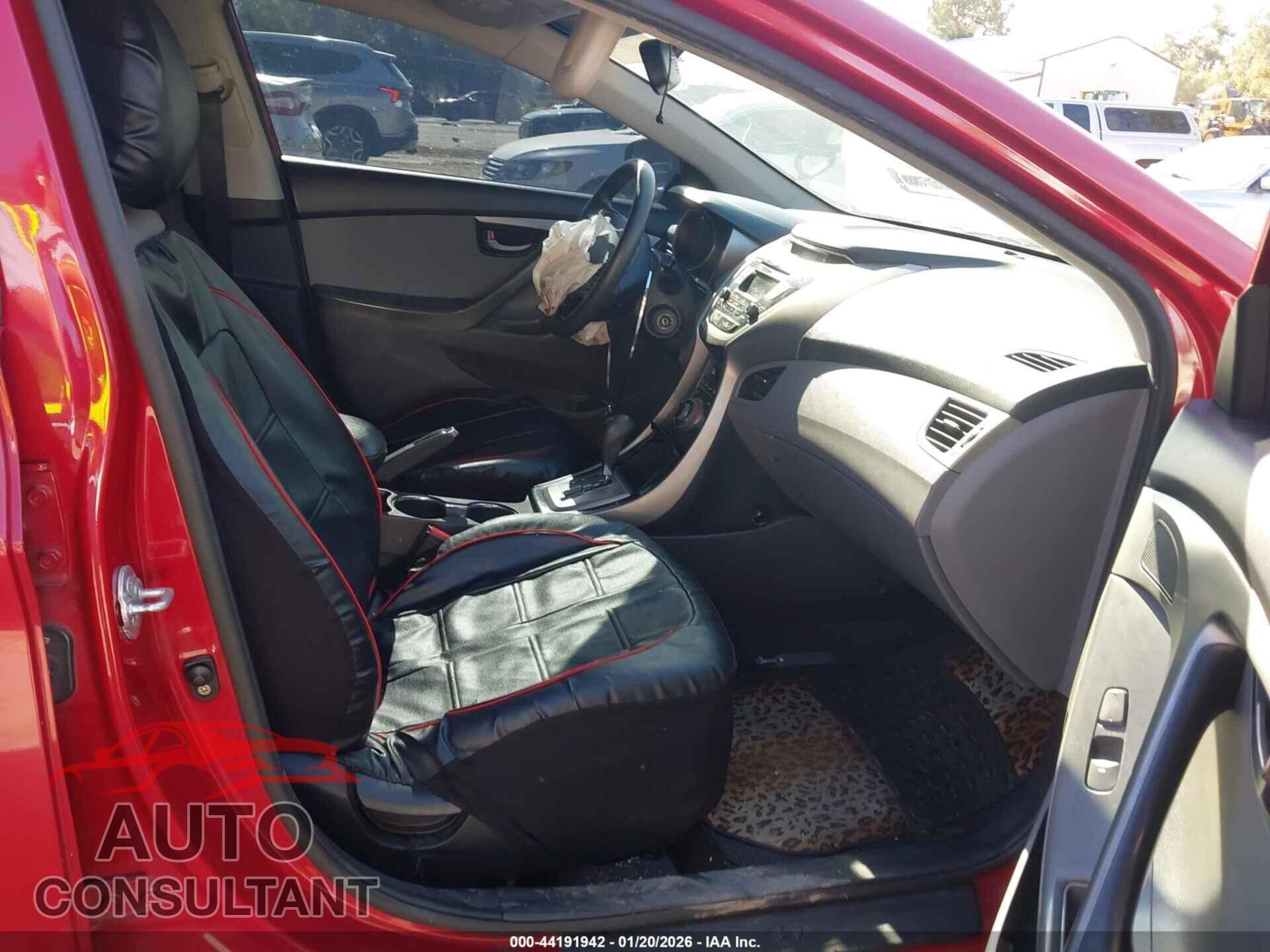 HYUNDAI ELANTRA 2013 - KMHDH4AE9DU011357