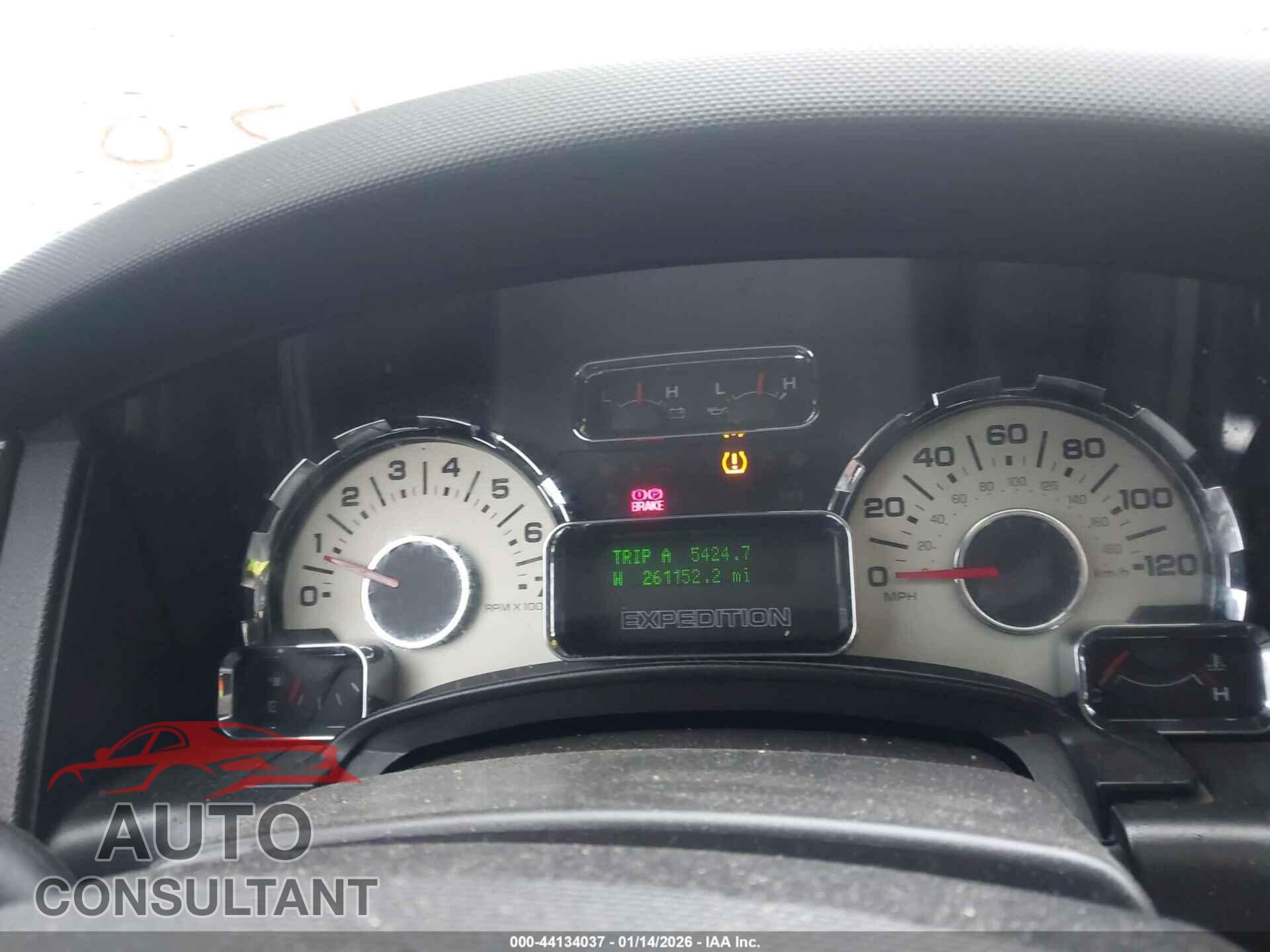 FORD EXPEDITION 2011 - 1FMJU1H50BEF20120