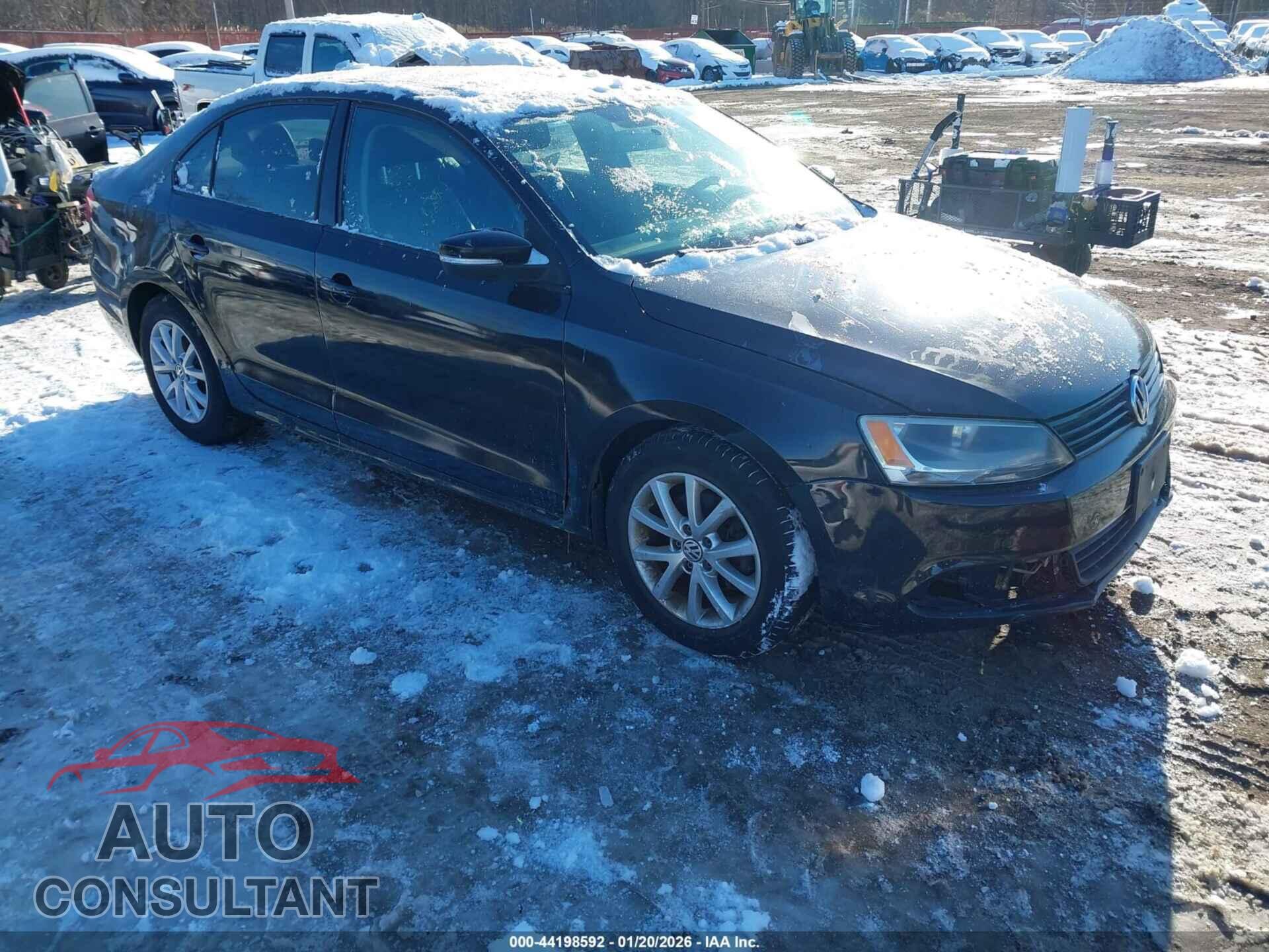 VOLKSWAGEN JETTA 2011 - 3VWDZ7AJ7BM349967