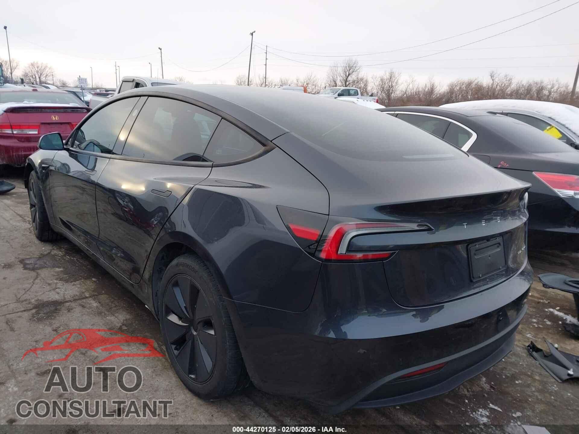 TESLA MODEL 3 2025 - 5YJ3E1EB3SF009178