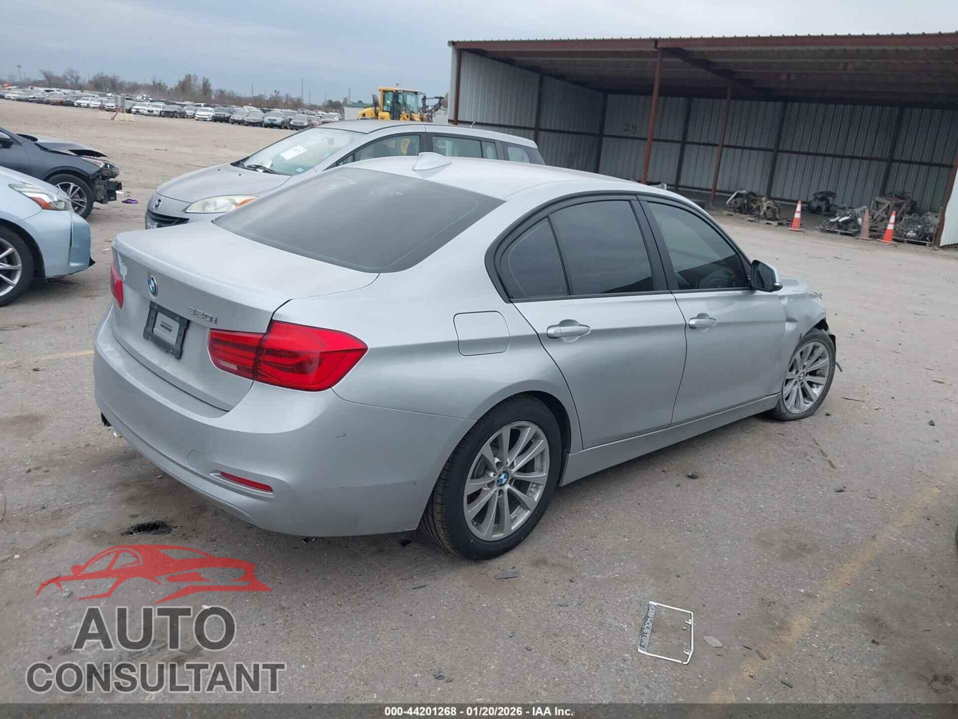 BMW 320I 2016 - WBA8E1G50GNT37998