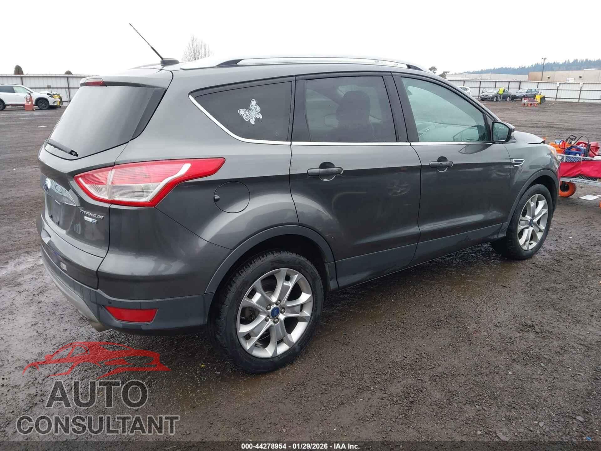 FORD ESCAPE 2015 - 1FMCU9JX5FUC24119