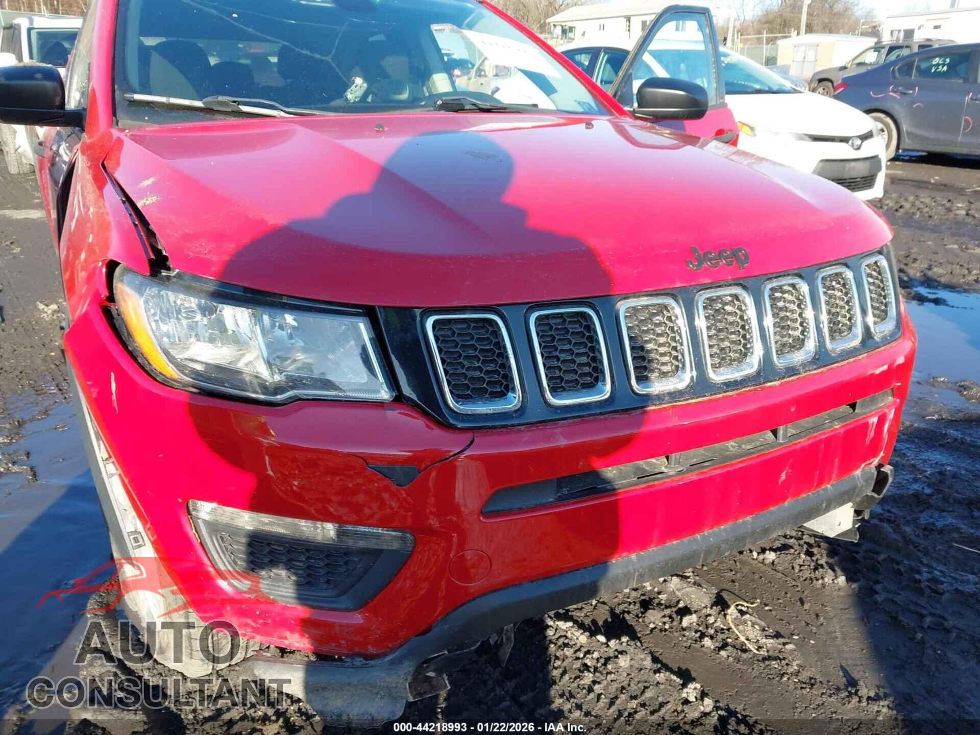 JEEP COMPASS 2018 - 3C4NJDAB0JT191059