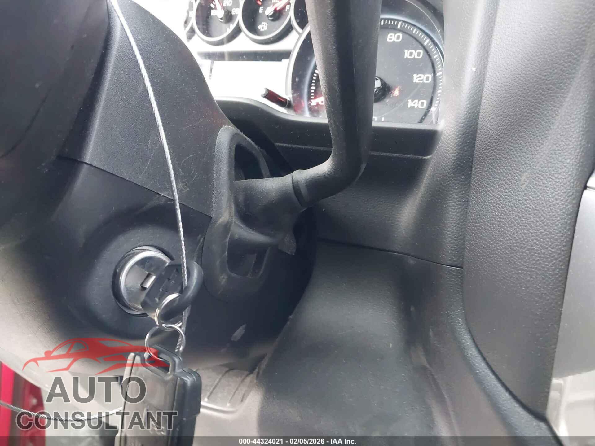 CHEVROLET SILVERADO 1500 2021 - 1GCPYCEF6MZ364415