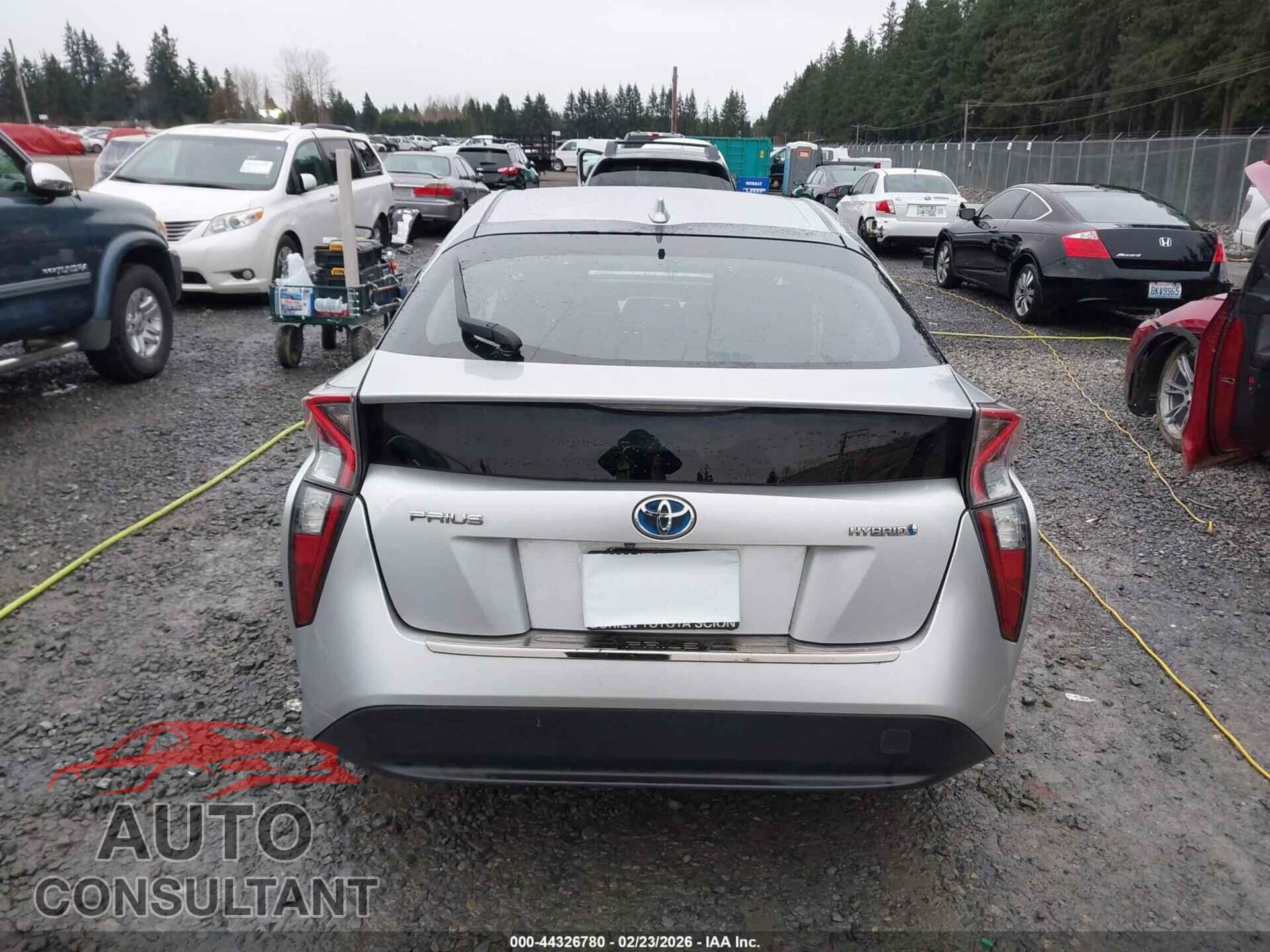TOYOTA PRIUS 2016 - JTDKBRFUXG3018550