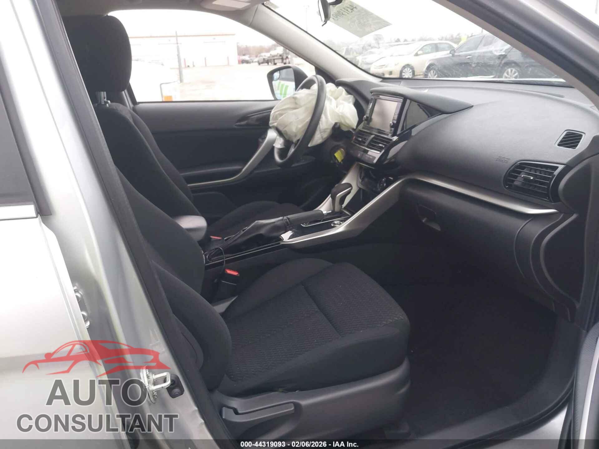 MITSUBISHI ECLIPSE CROSS 2022 - JA4ATUAA3NZ047966