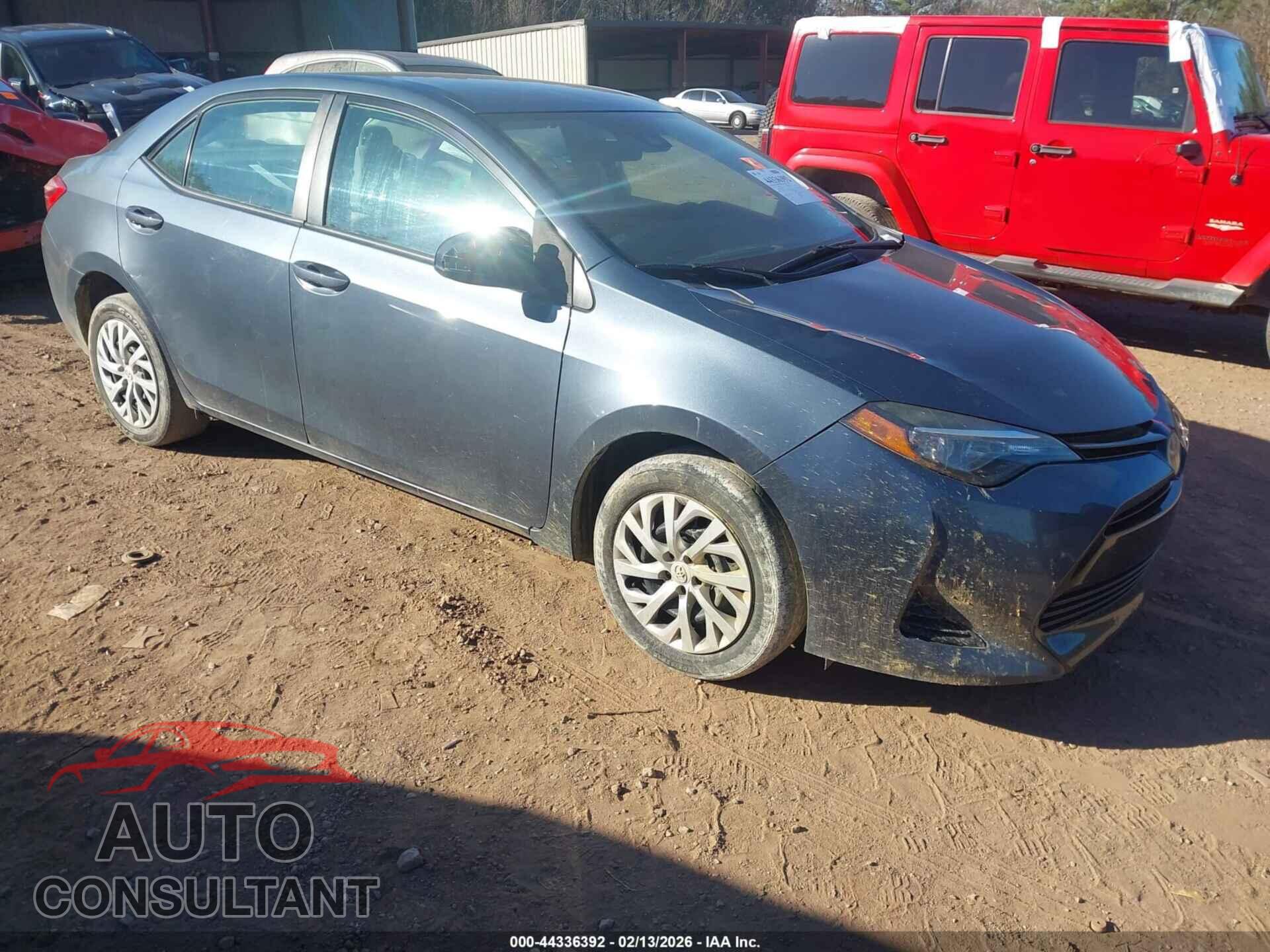 TOYOTA COROLLA 2018 - 5YFBURHE1JP801111