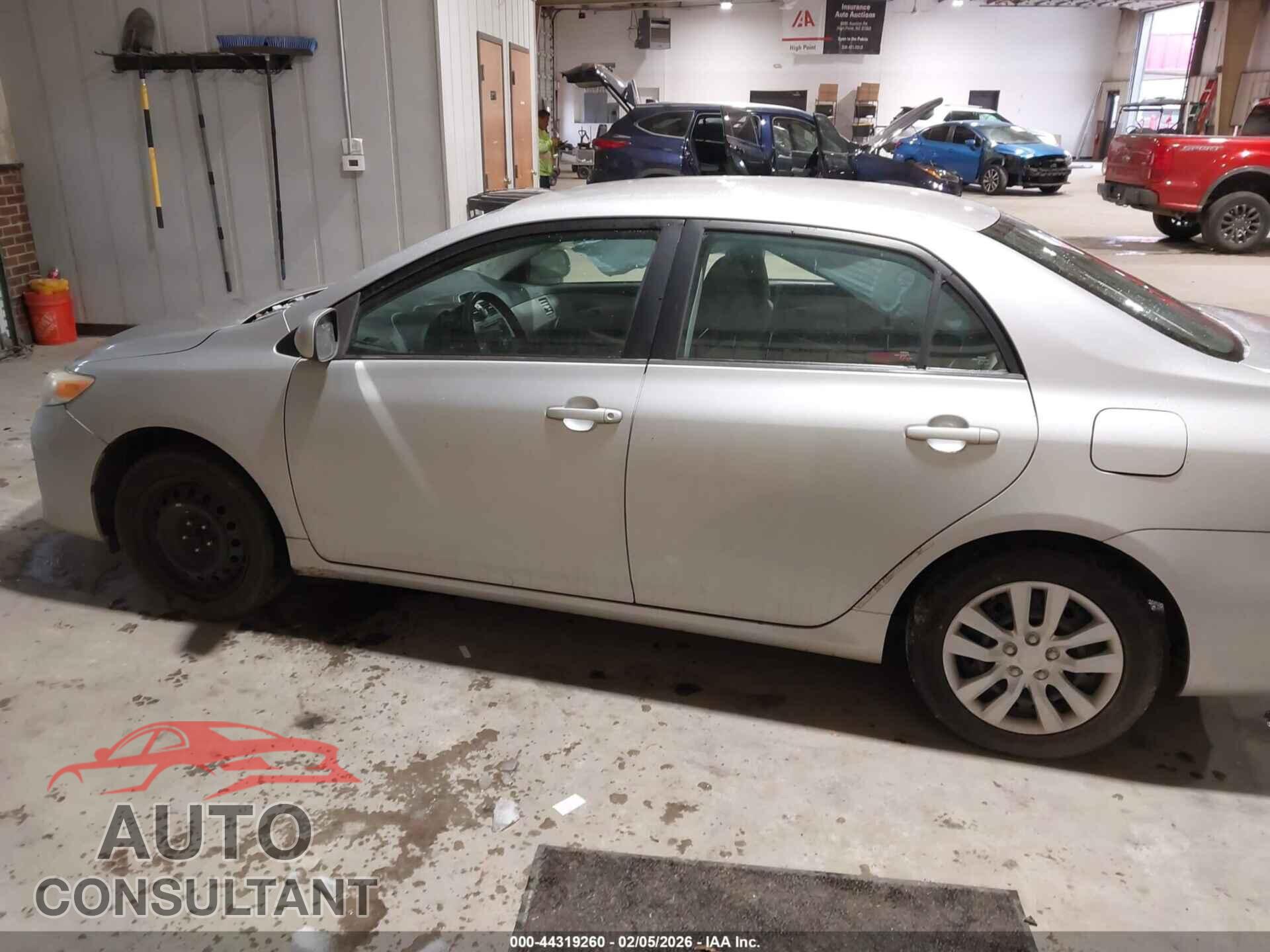 TOYOTA COROLLA 2013 - 5YFBU4EE5DP135706