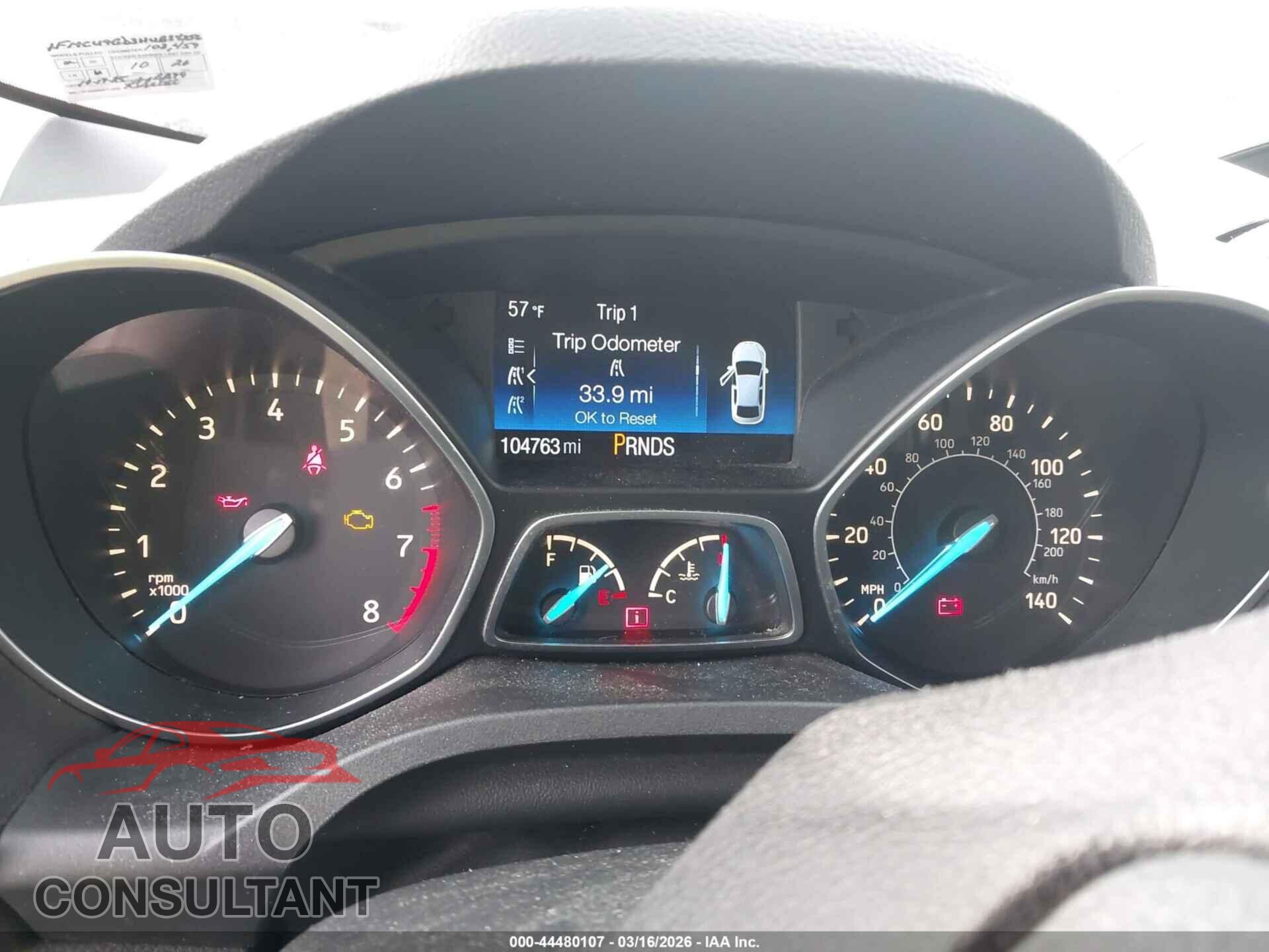 FORD ESCAPE 2017 - 1FMCU9GD3HUB34256