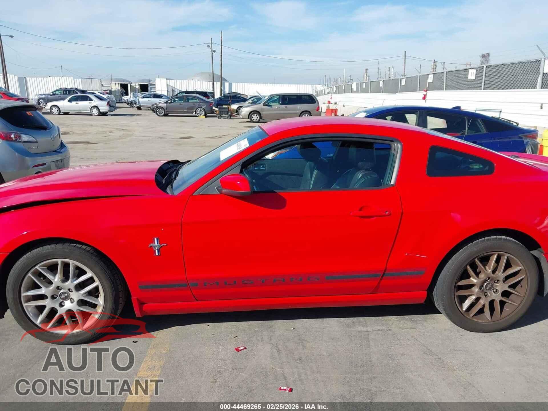 FORD MUSTANG 2014 - 1ZVBP8AM4E5334303