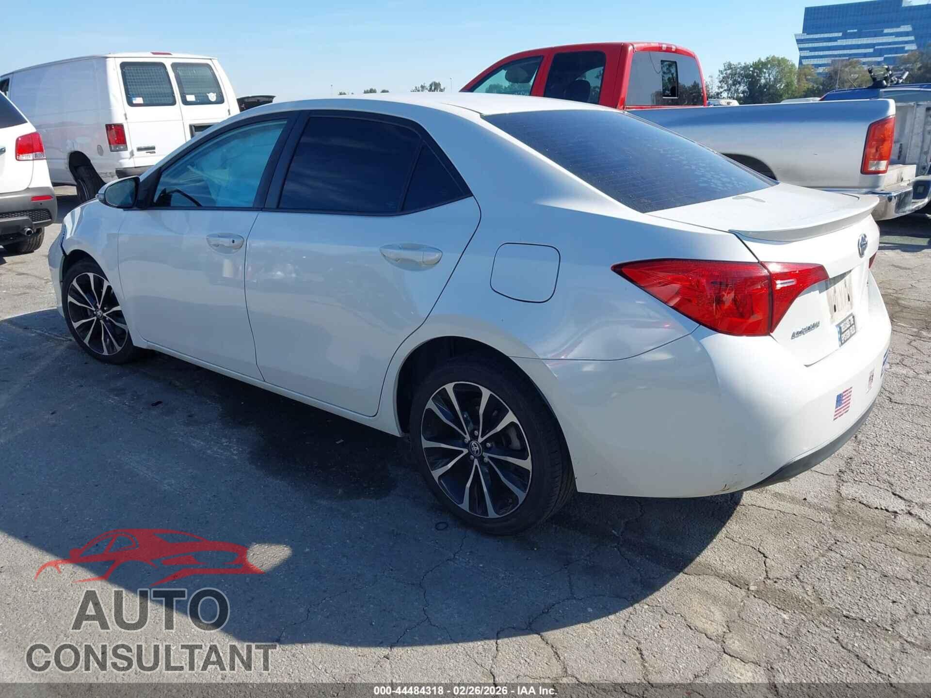 TOYOTA COROLLA 2017 - 5YFBURHE2HP662634