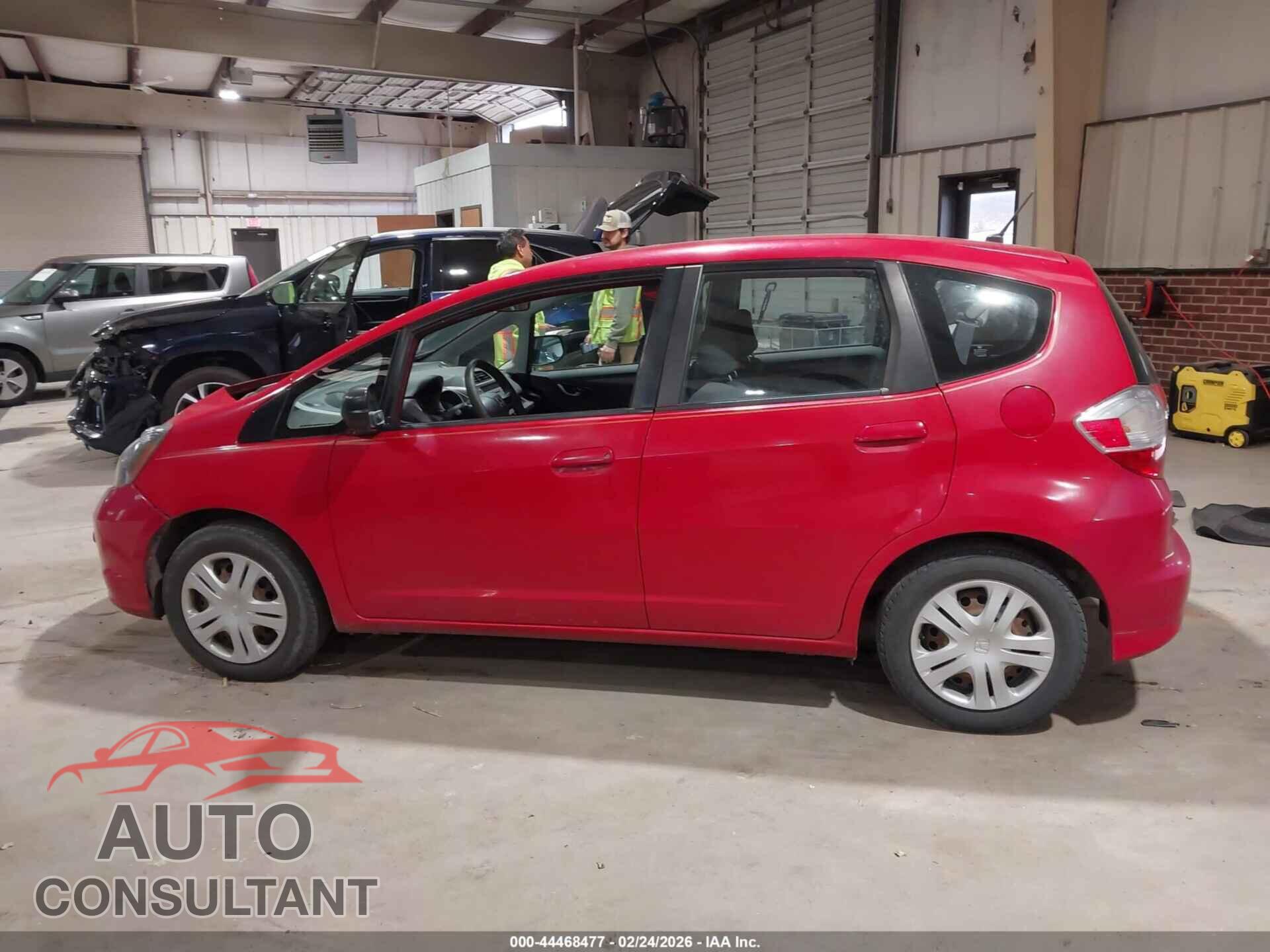 HONDA FIT 2010 - JHMGE8G21AC027065