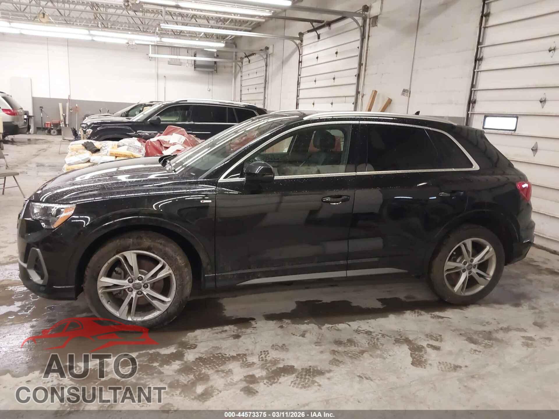 AUDI Q3 2021 - WA1DECF37M1004630