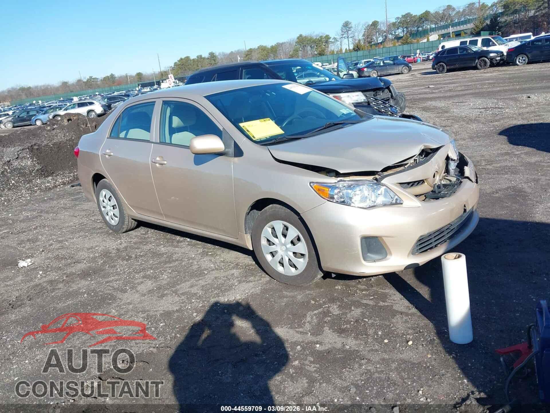 TOYOTA COROLLA 2013 - 2T1BU4EE8DC019352