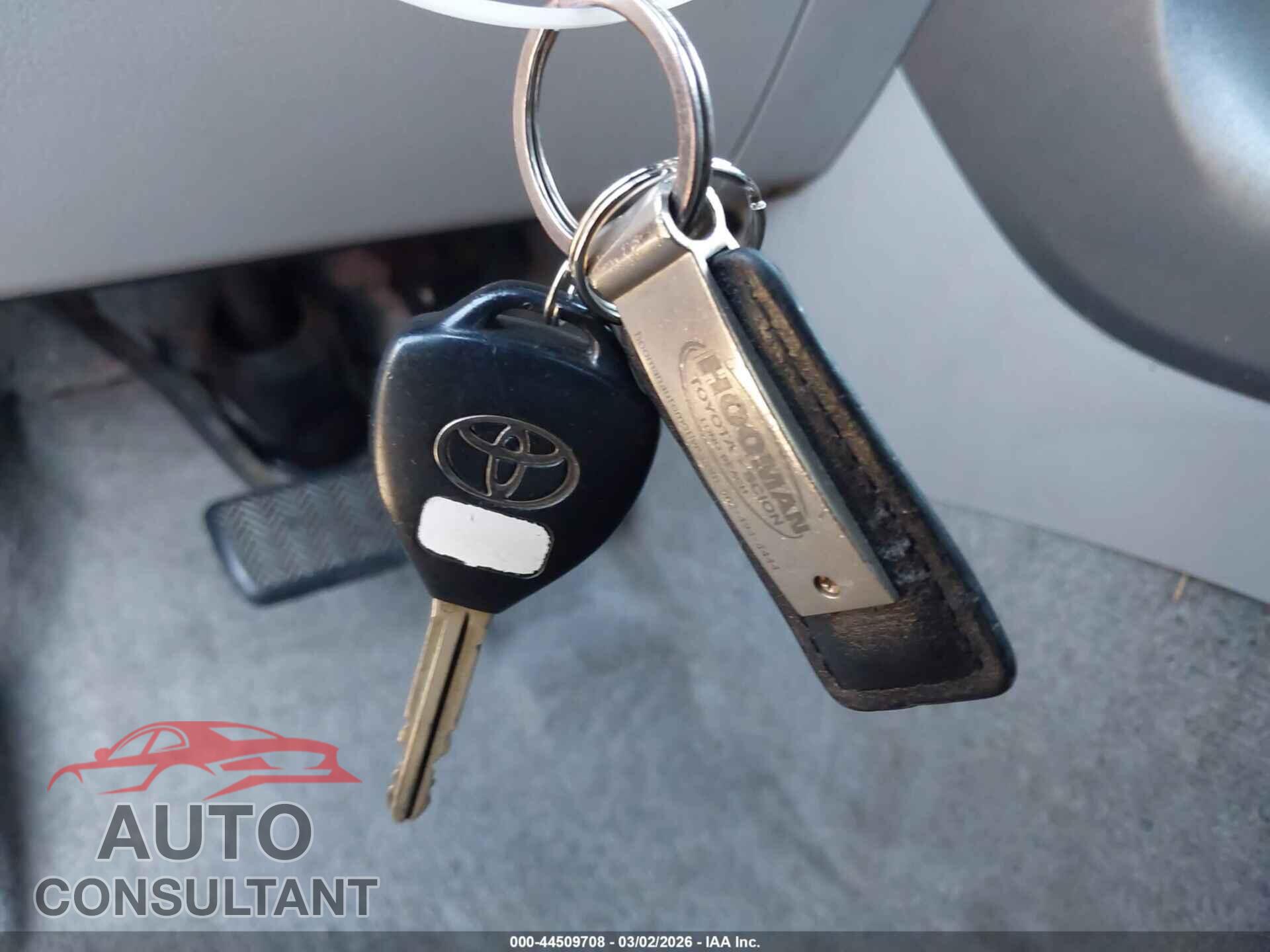 TOYOTA RAV4 2012 - JTMZF4DV0C5047071